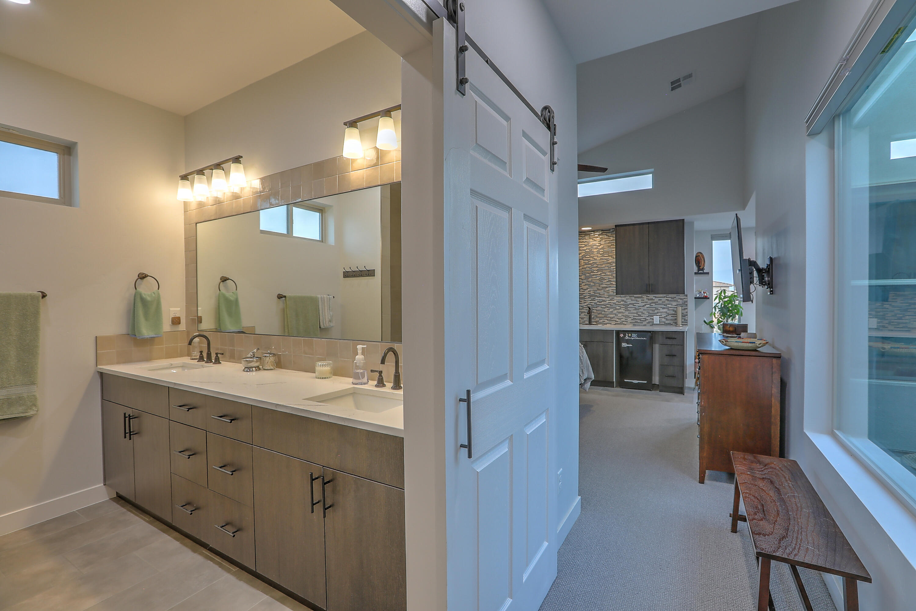 1605 AZTEC SUN Court SE