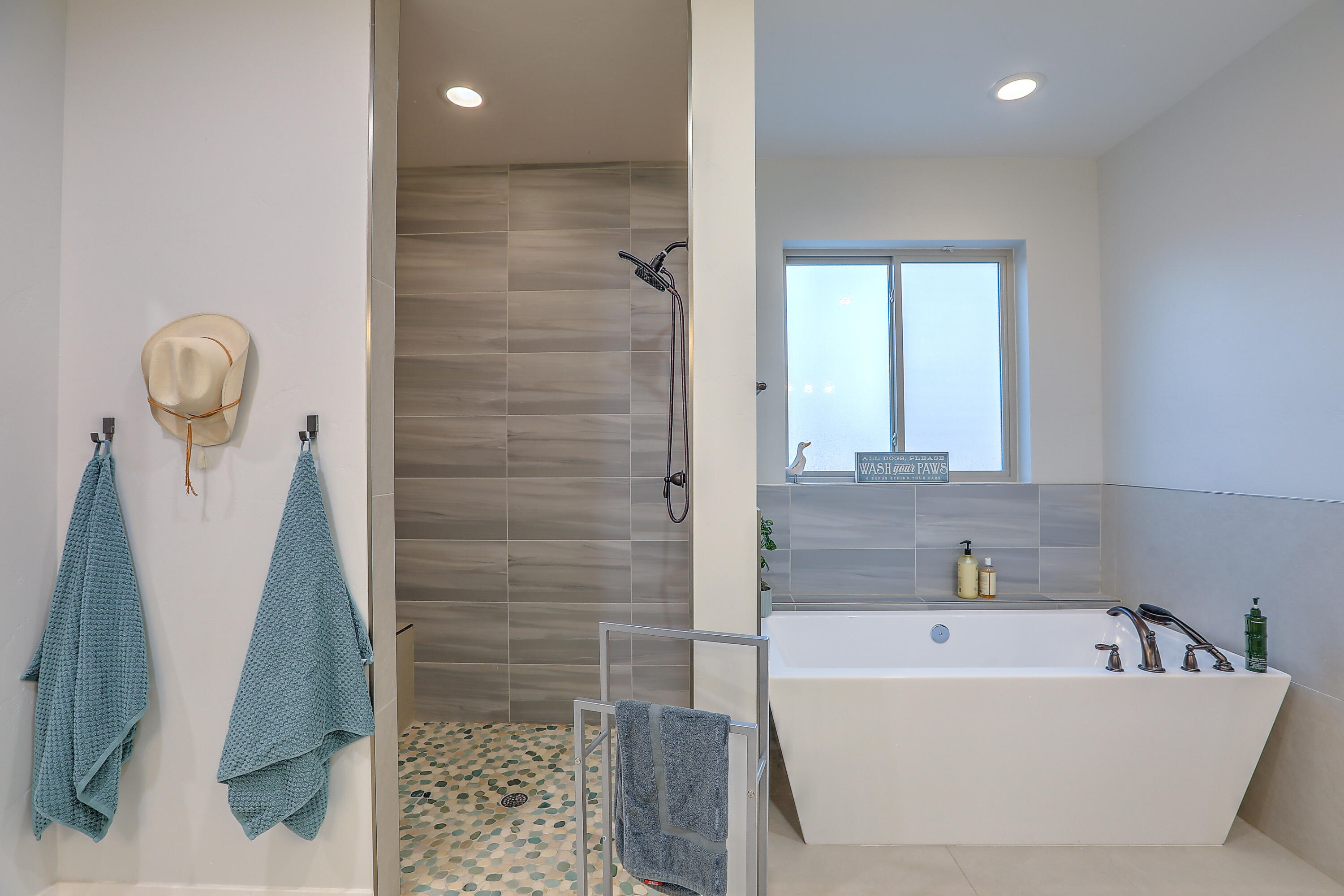 1605 AZTEC SUN Court SE