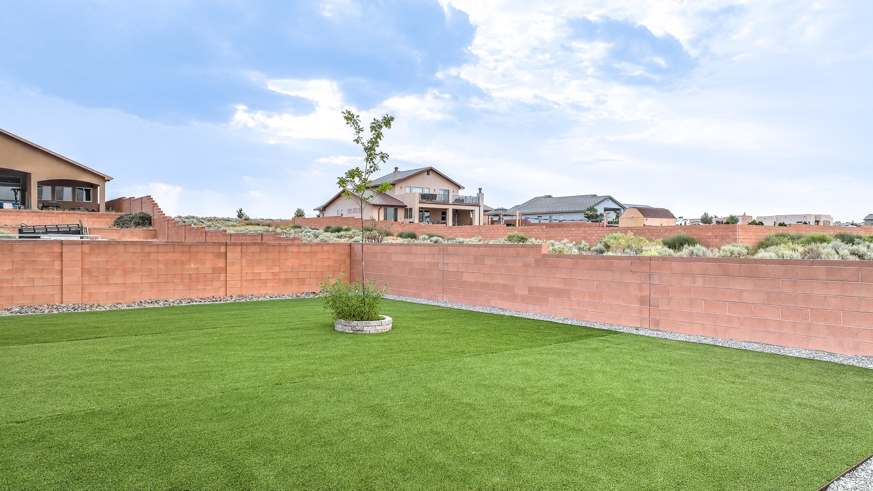 1605 AZTEC SUN Court SE