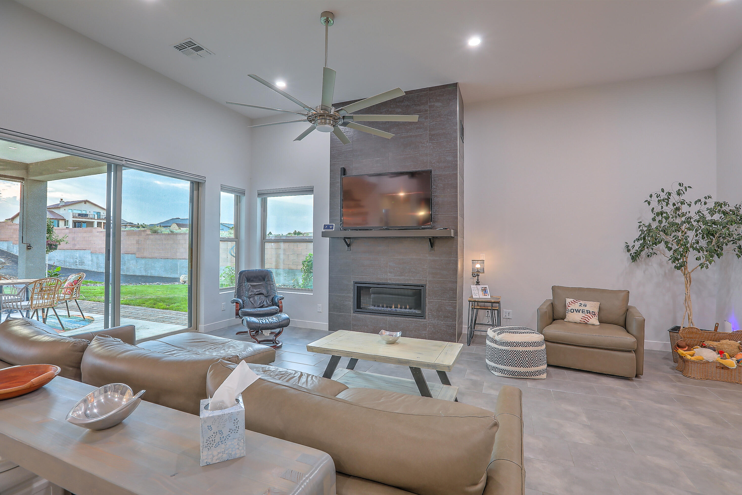 1605 AZTEC SUN Court SE