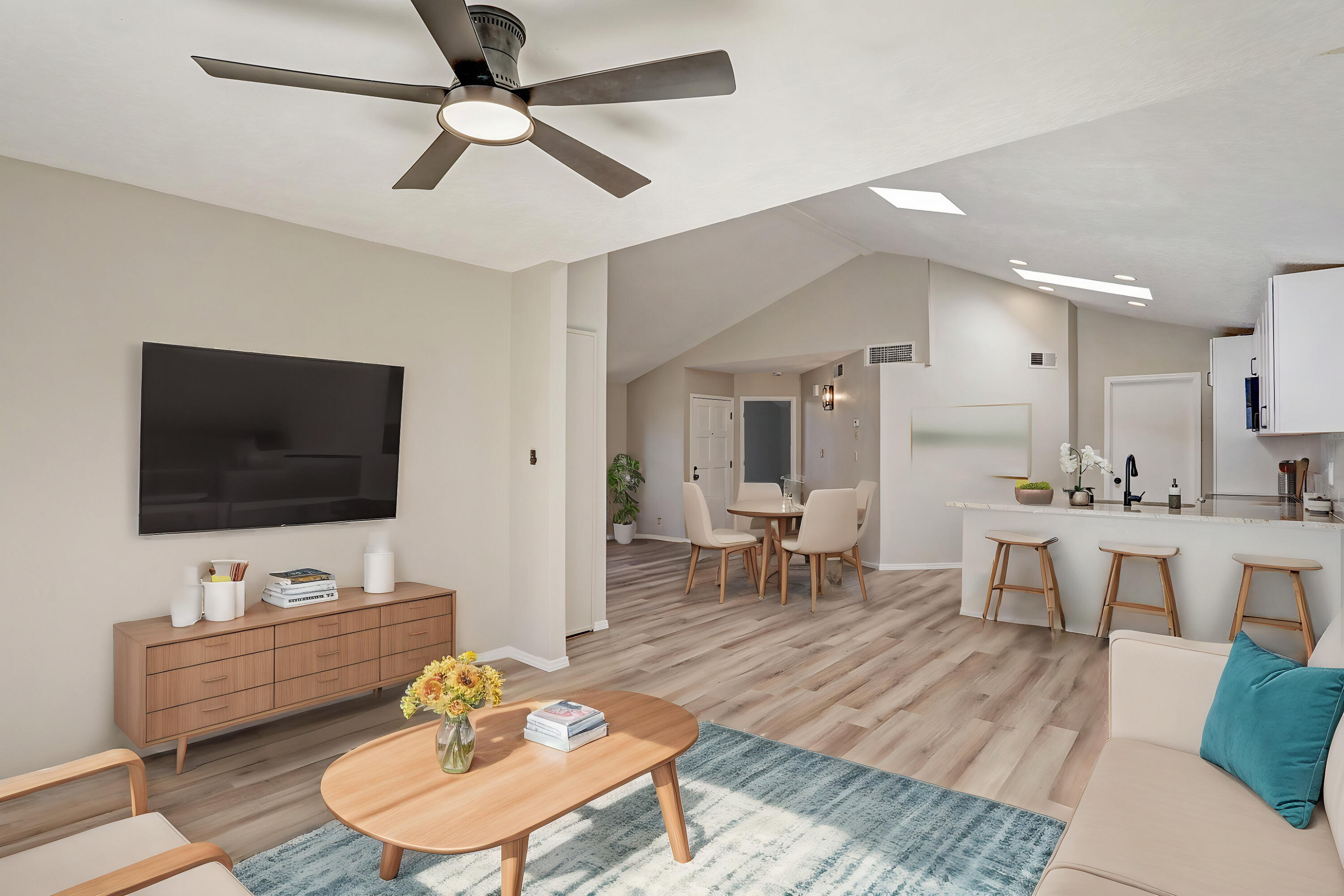 10218 OSO GRANDE Road NE