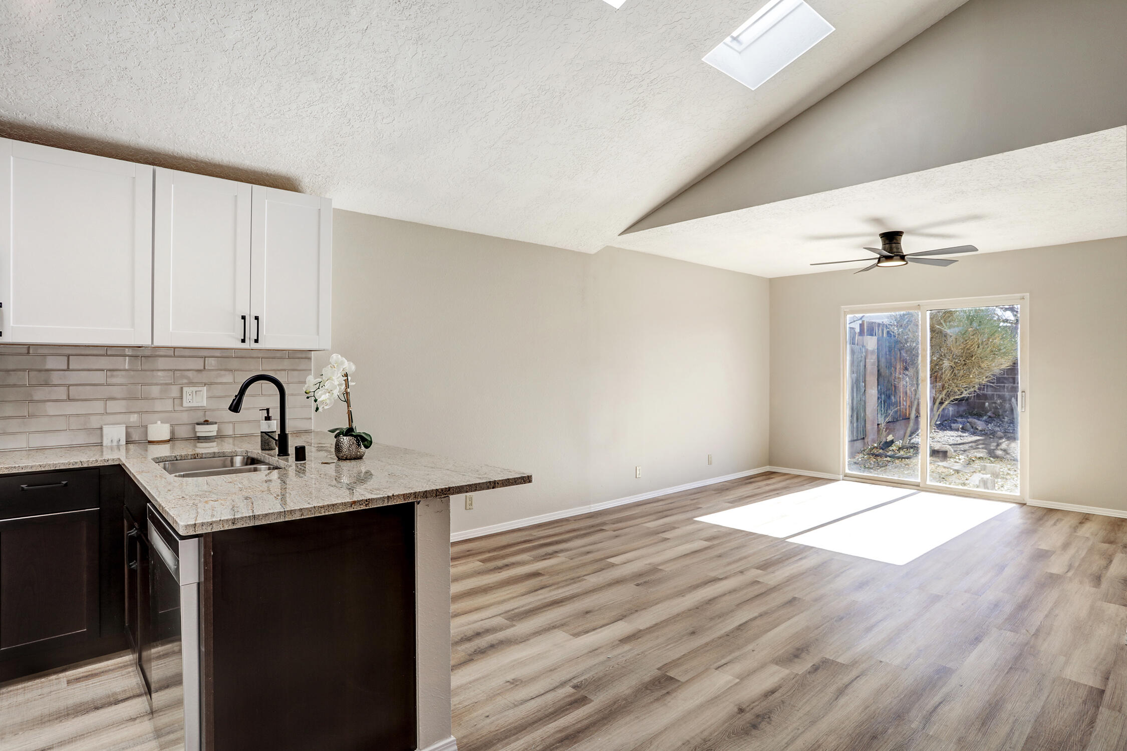 10218 OSO GRANDE Road NE