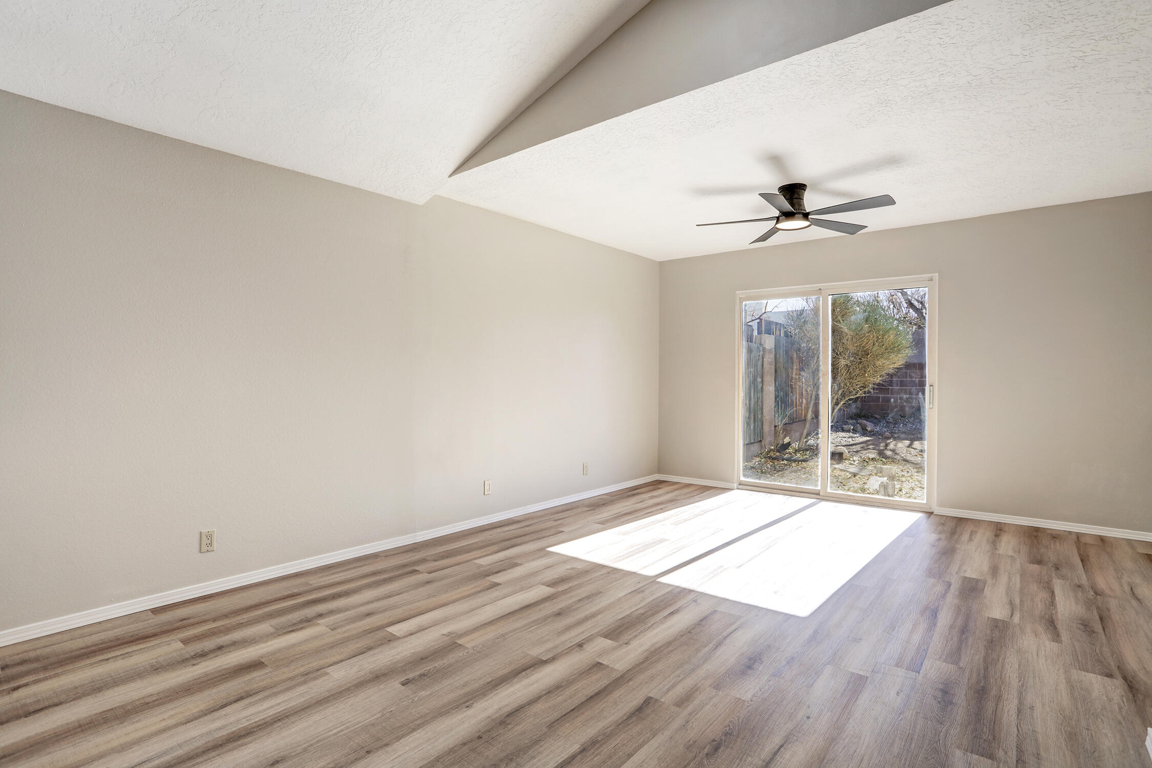 10218 OSO GRANDE Road NE