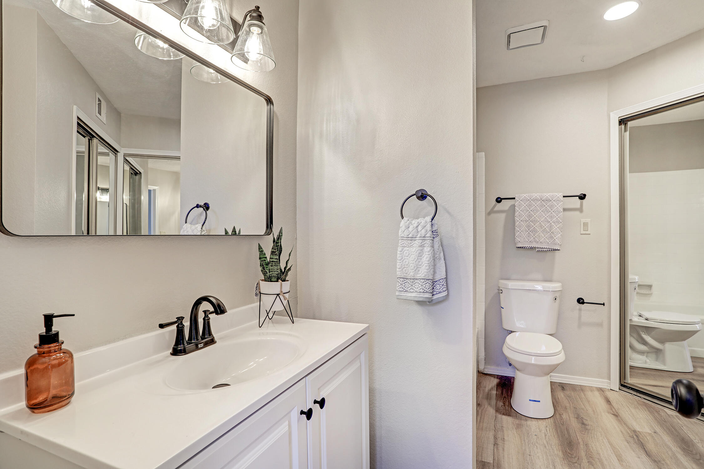 10218 OSO GRANDE Road NE