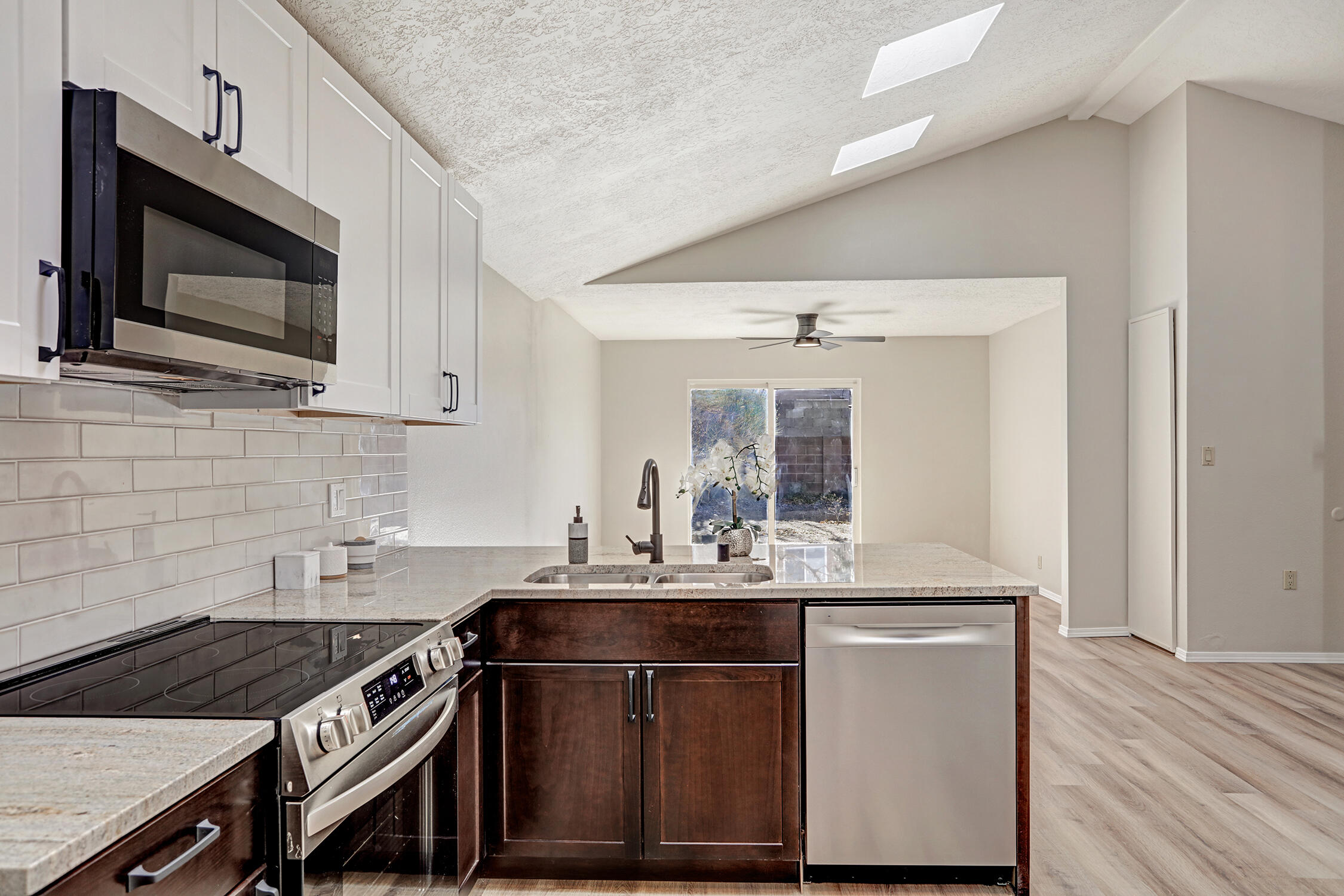 10218 OSO GRANDE Road NE