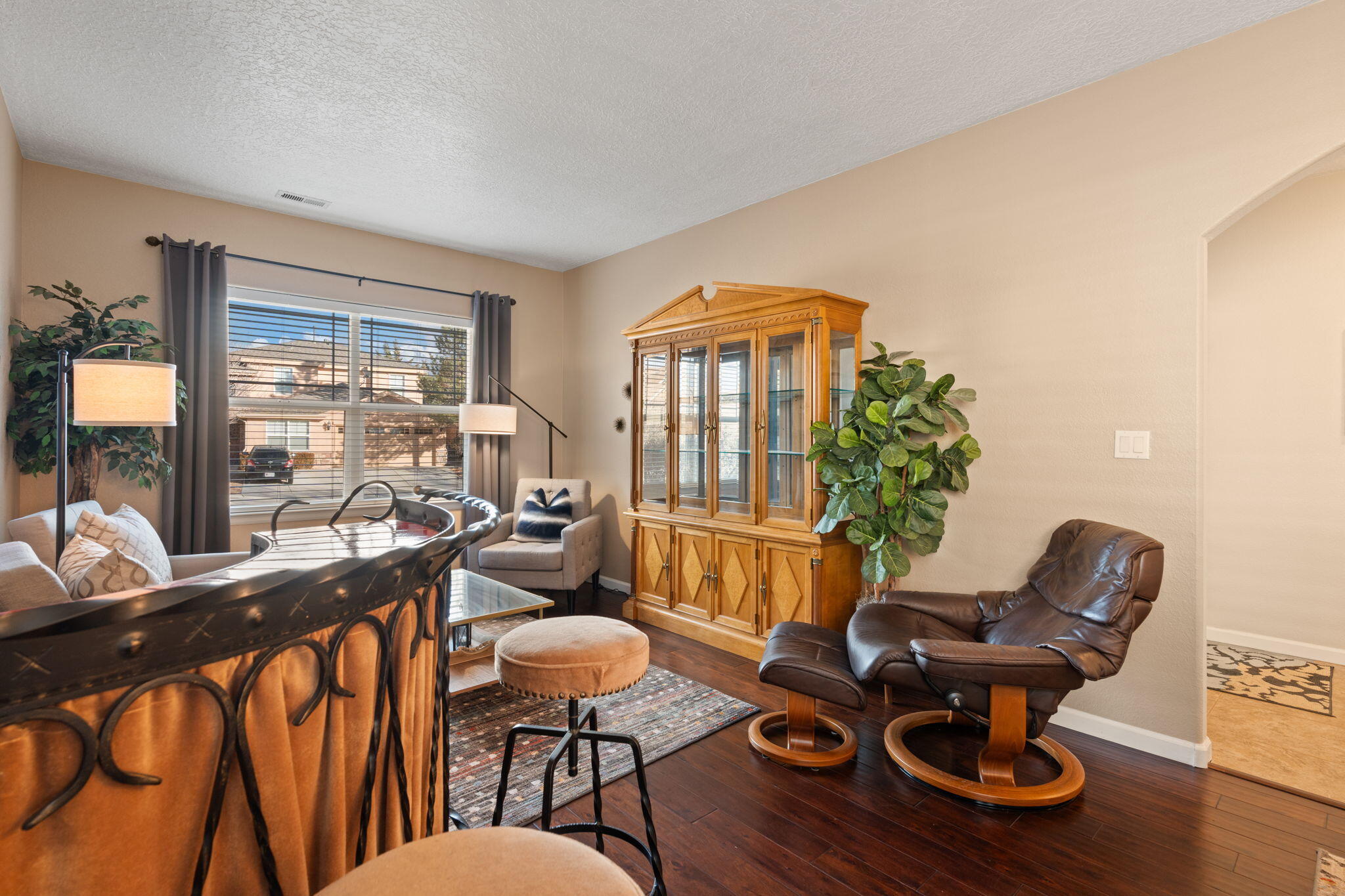 10019 Avenida Vista Sol NW