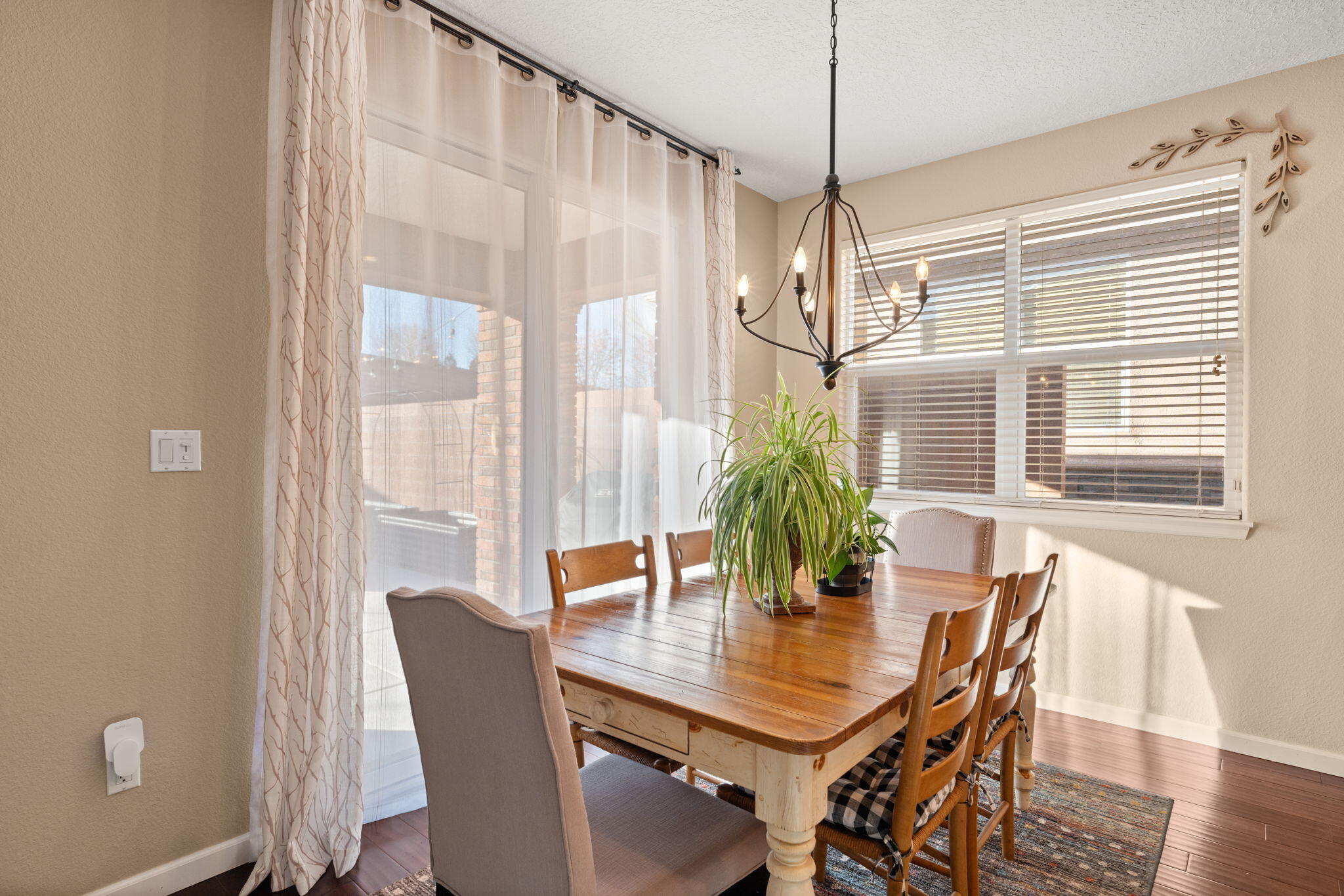 10019 Avenida Vista Sol NW