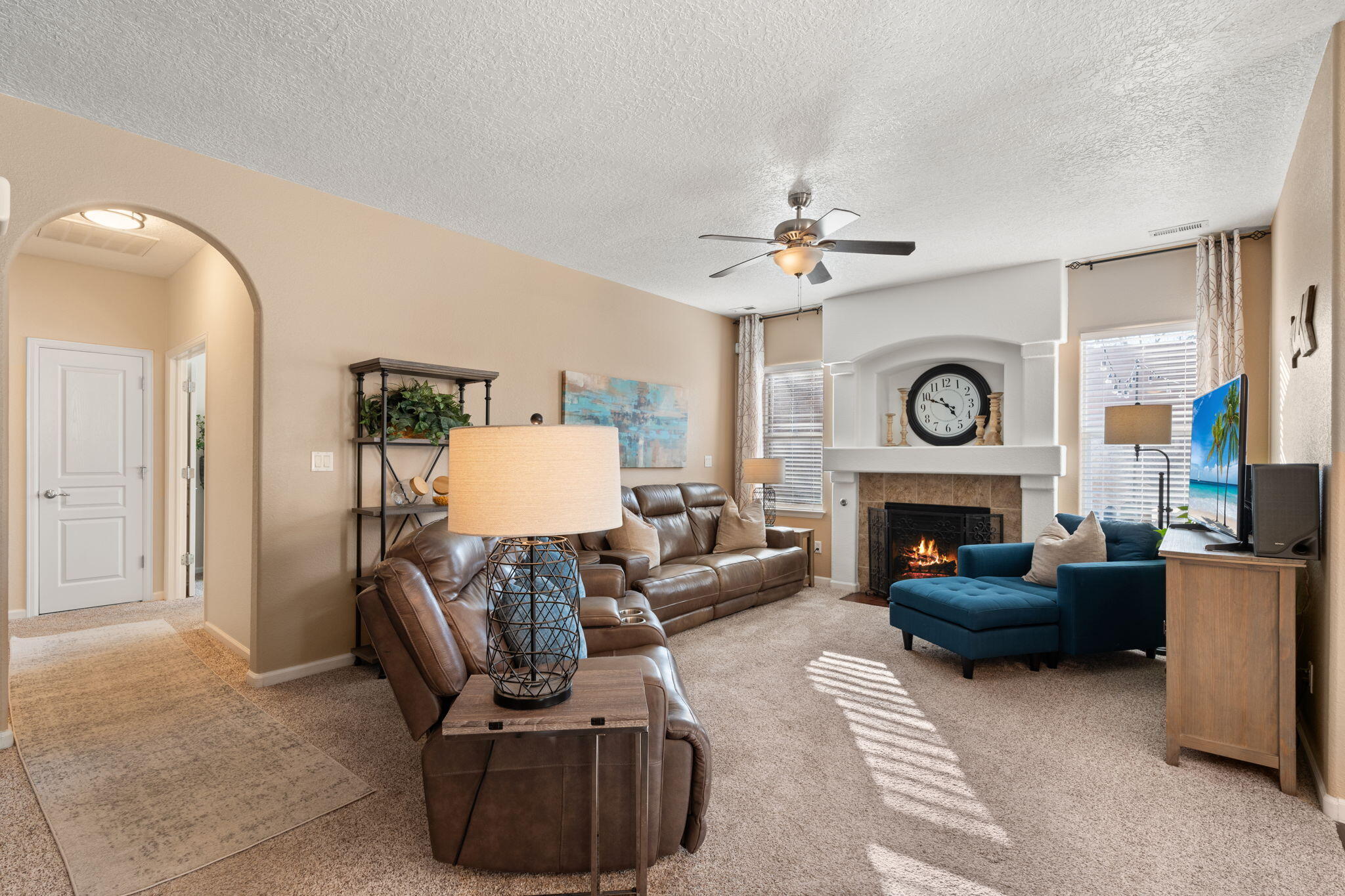 10019 Avenida Vista Sol NW