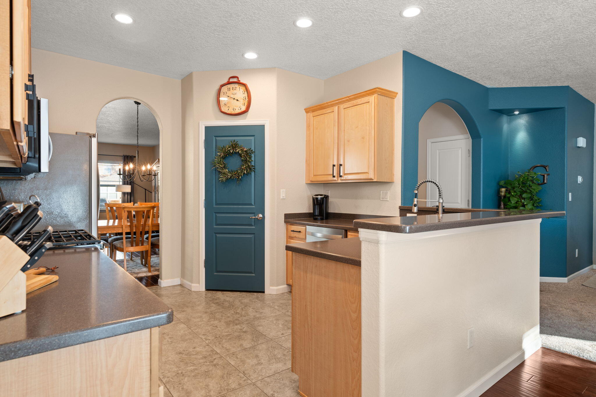 10019 Avenida Vista Sol NW