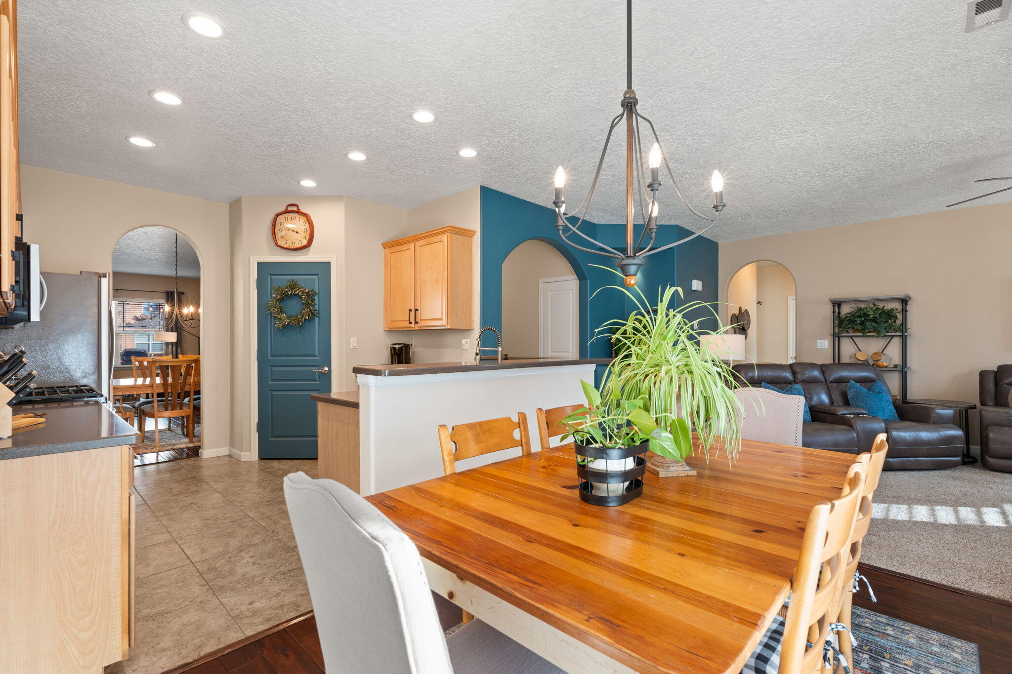 10019 Avenida Vista Sol NW