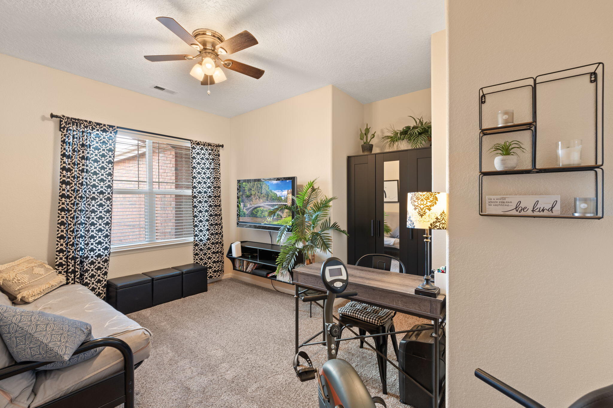 10019 Avenida Vista Sol NW