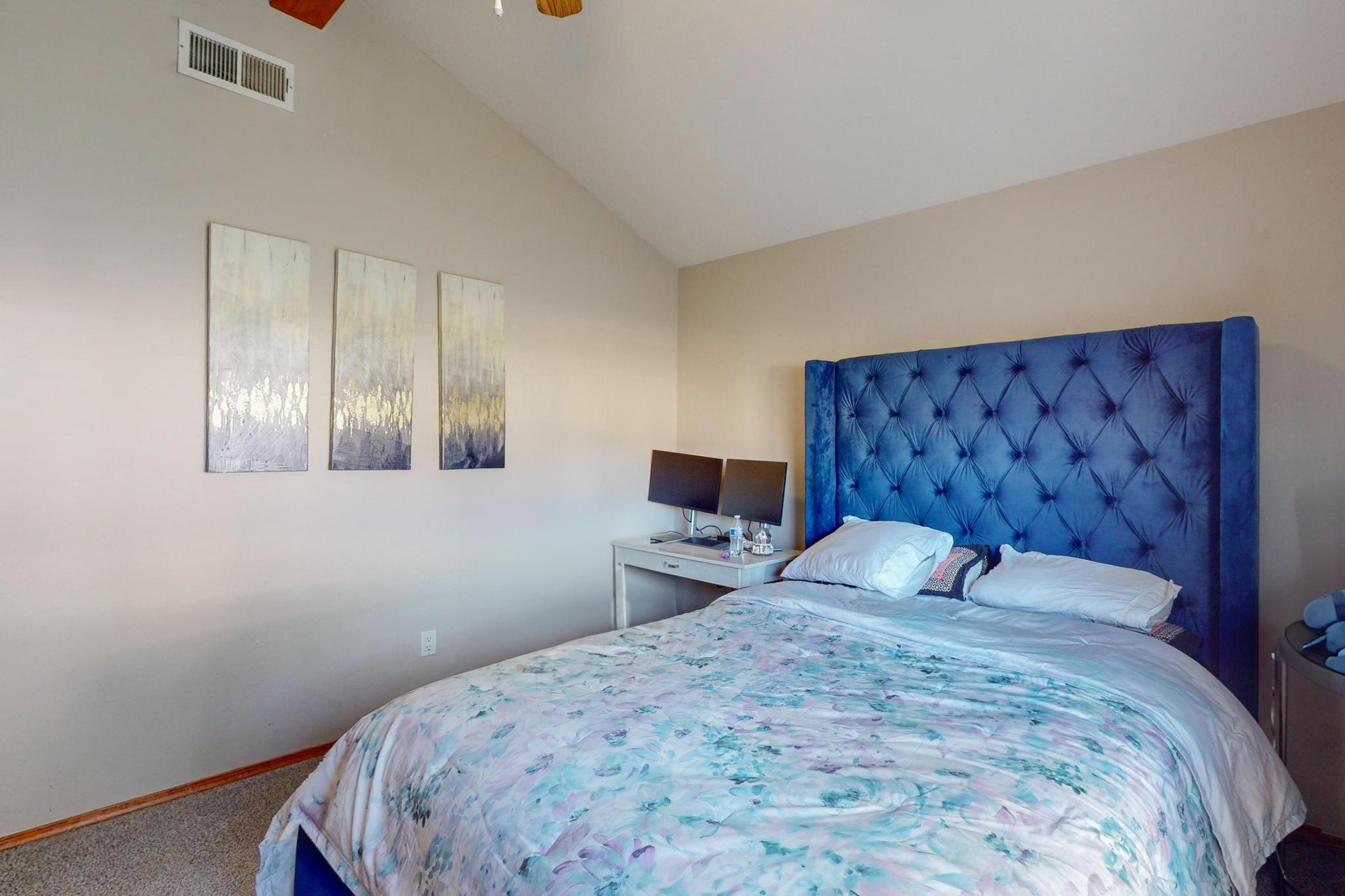 820 BRYCE CANYON Street SE