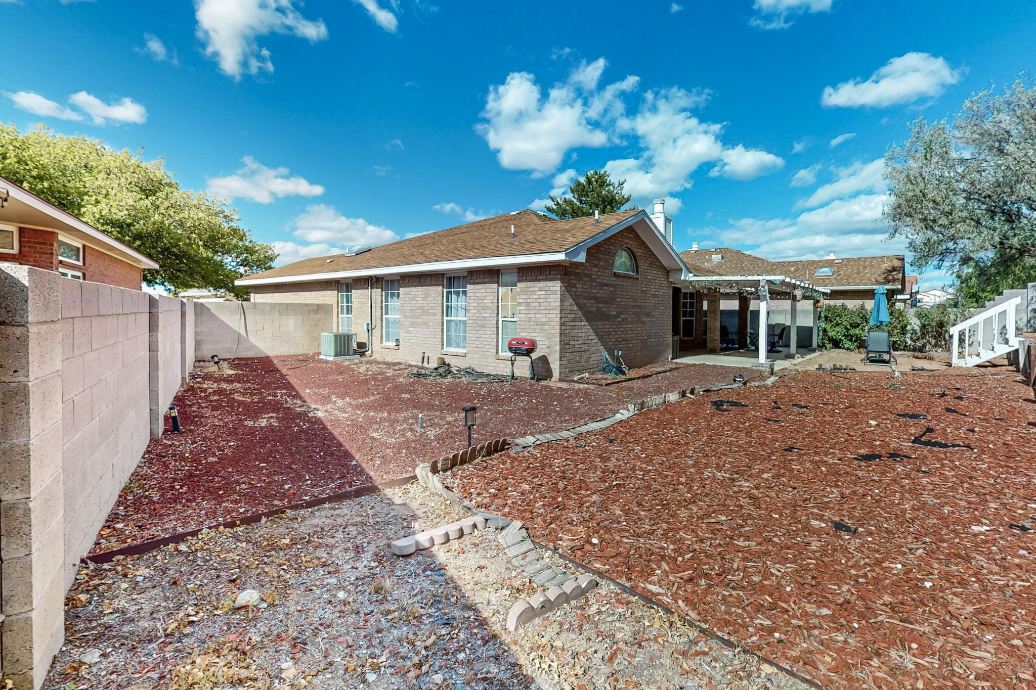 820 BRYCE CANYON Street SE