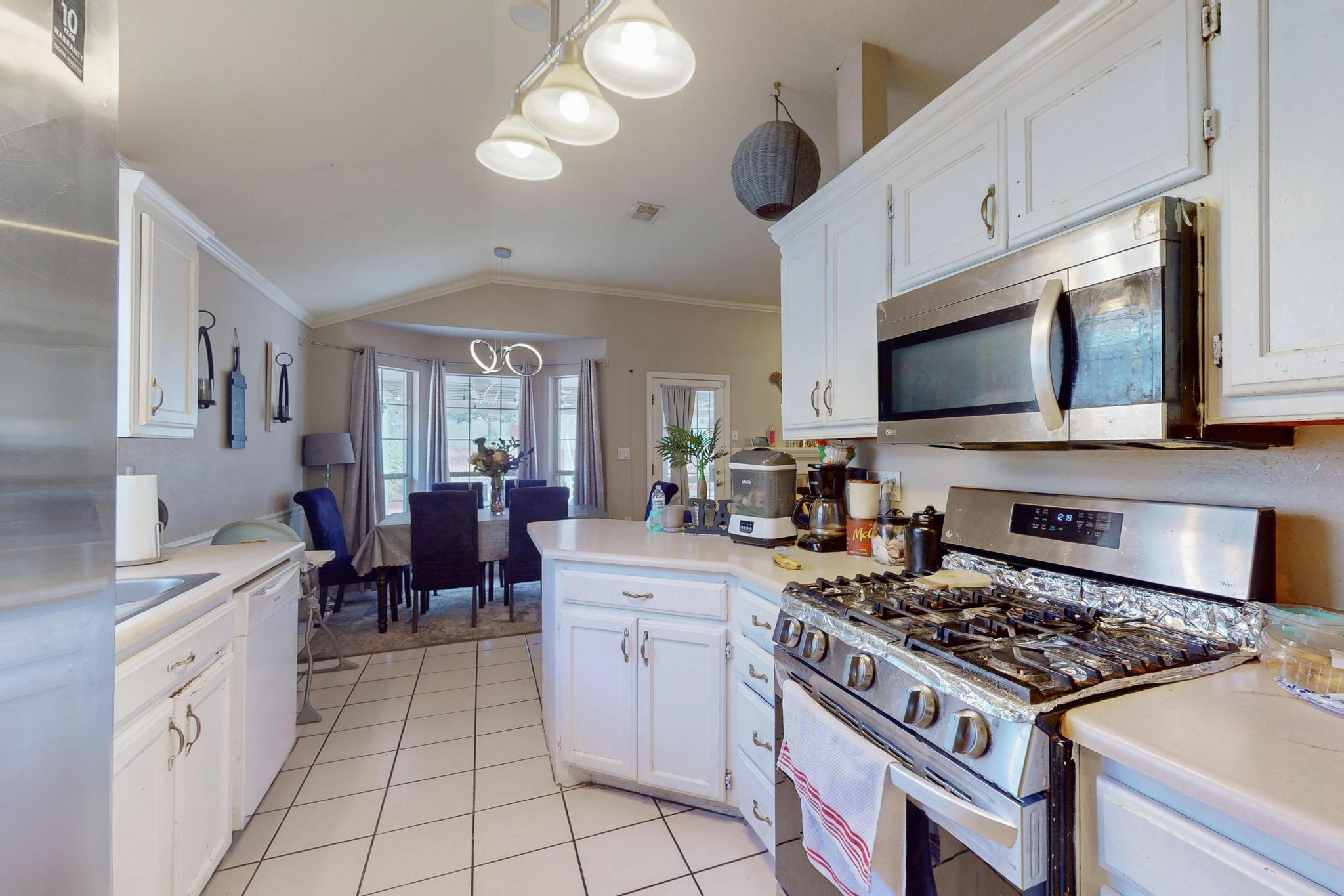 820 BRYCE CANYON Street SE