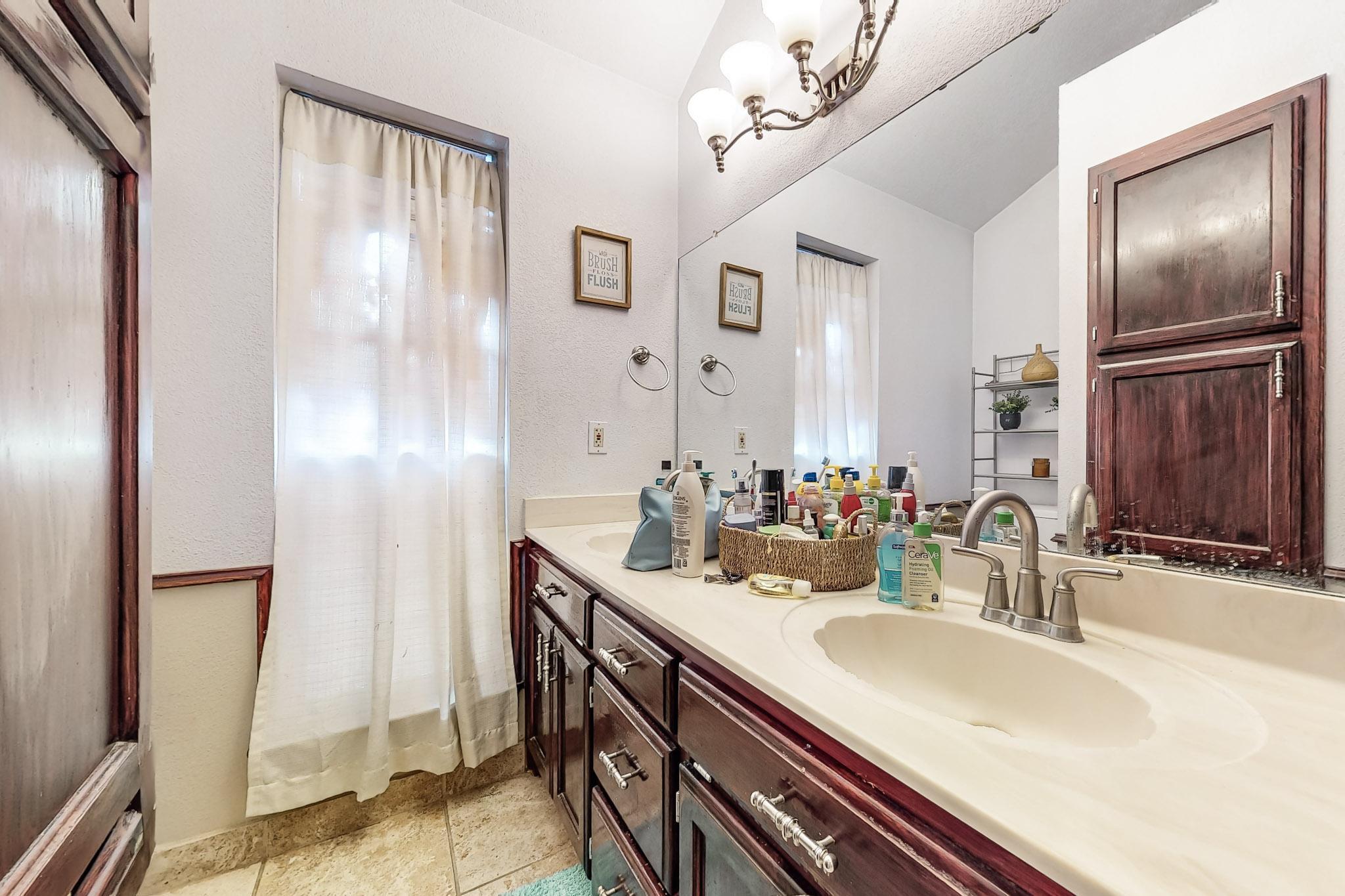 820 BRYCE CANYON Street SE