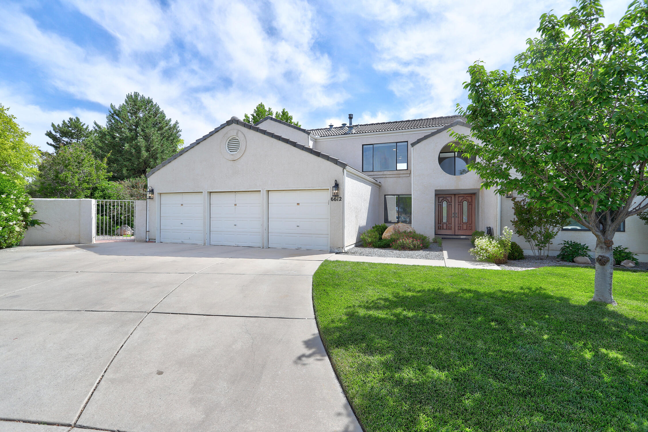 6612 BEAU CHENE NE
