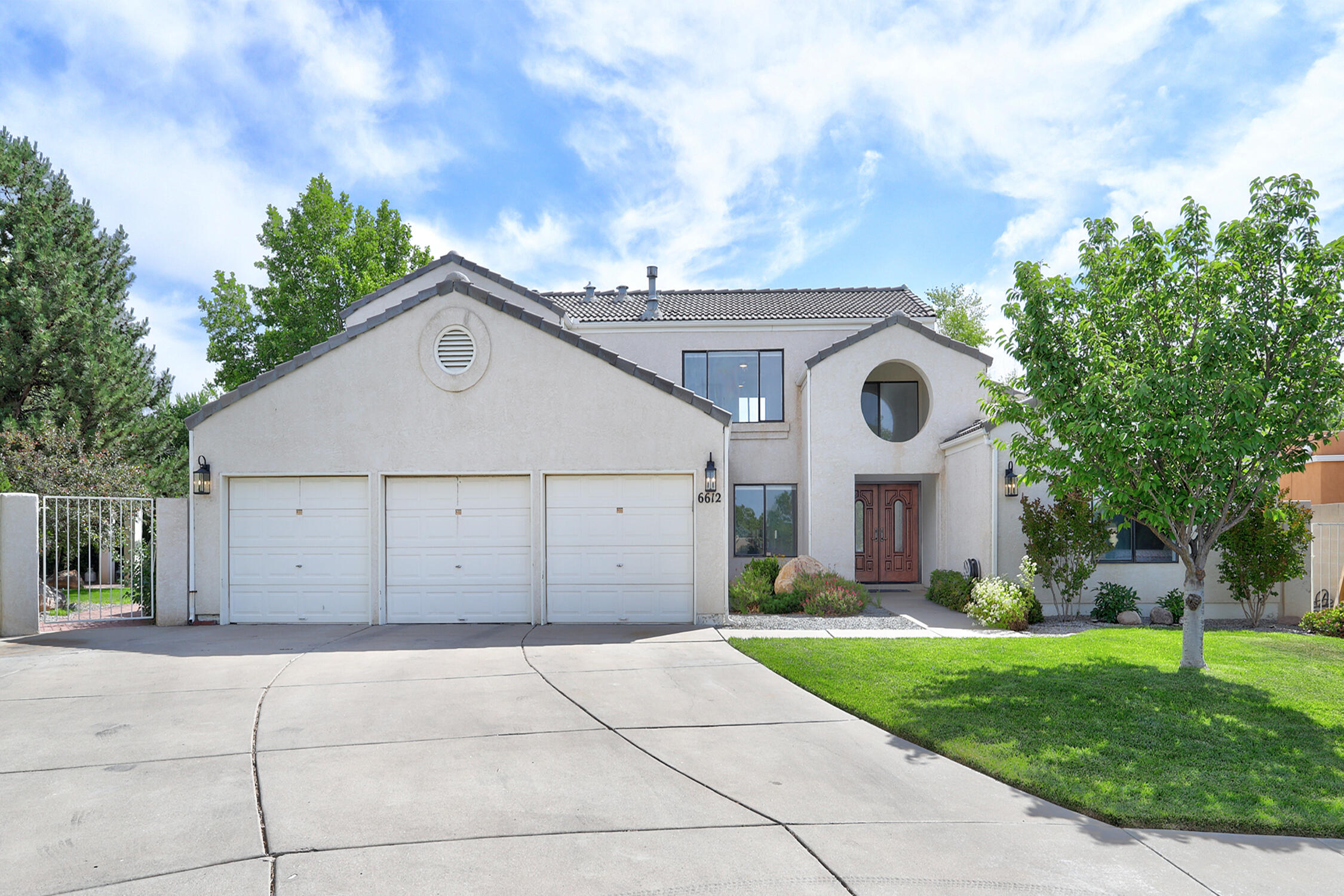 6612 BEAU CHENE NE