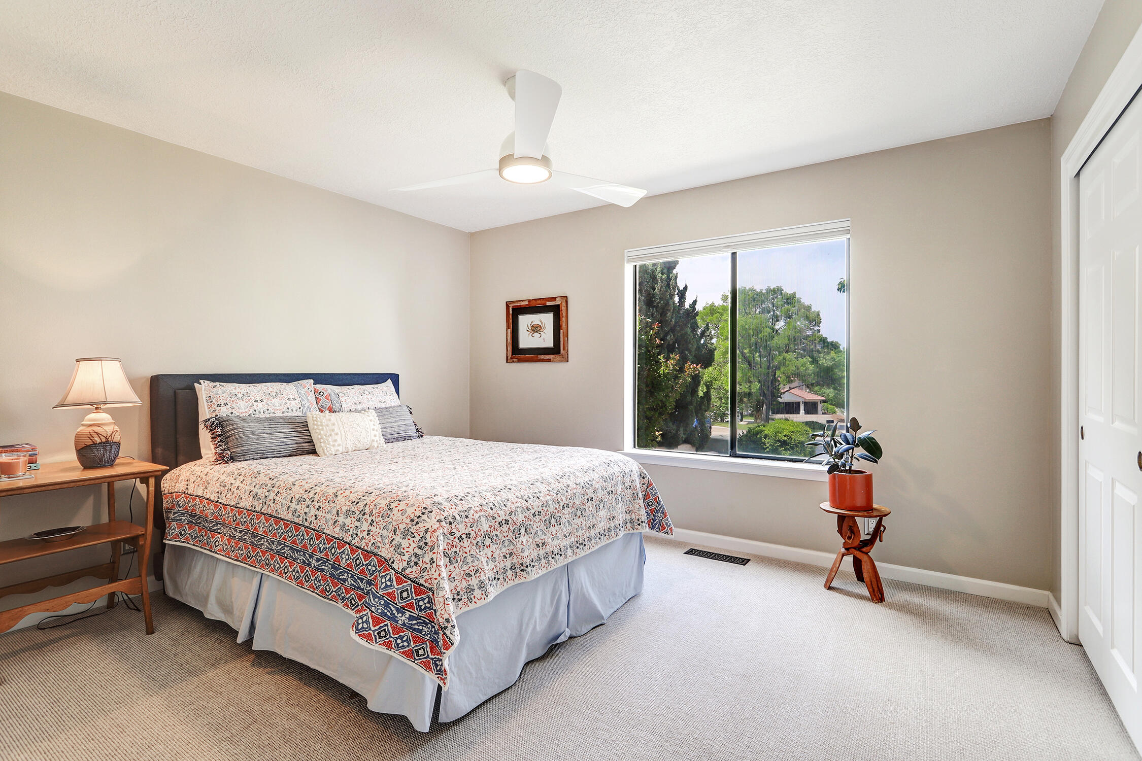 6612 BEAU CHENE NE