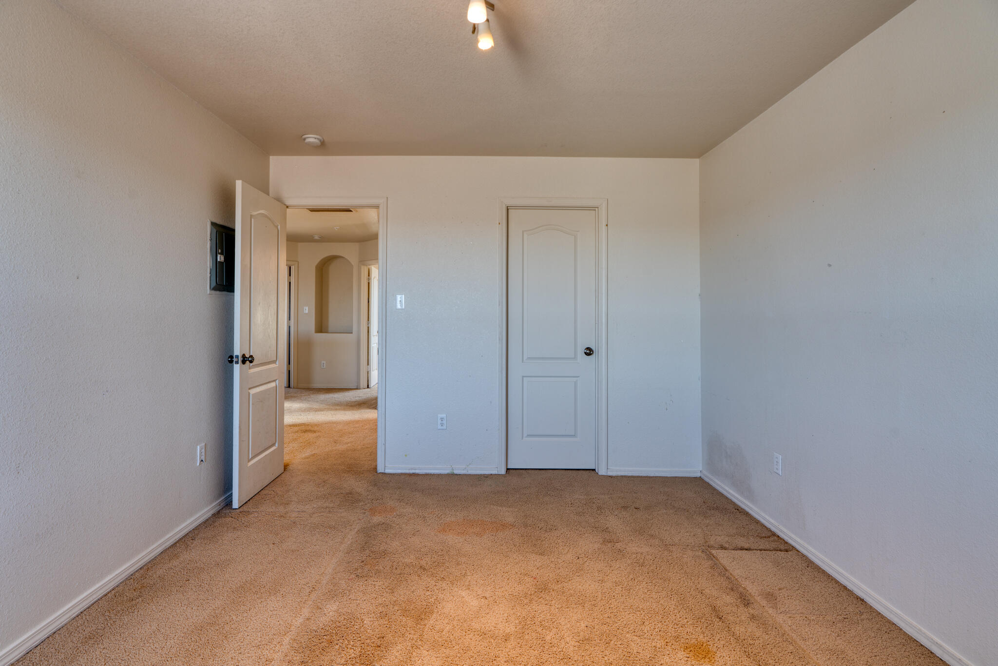 713 PLAYFUL MEADOWS Circle NE