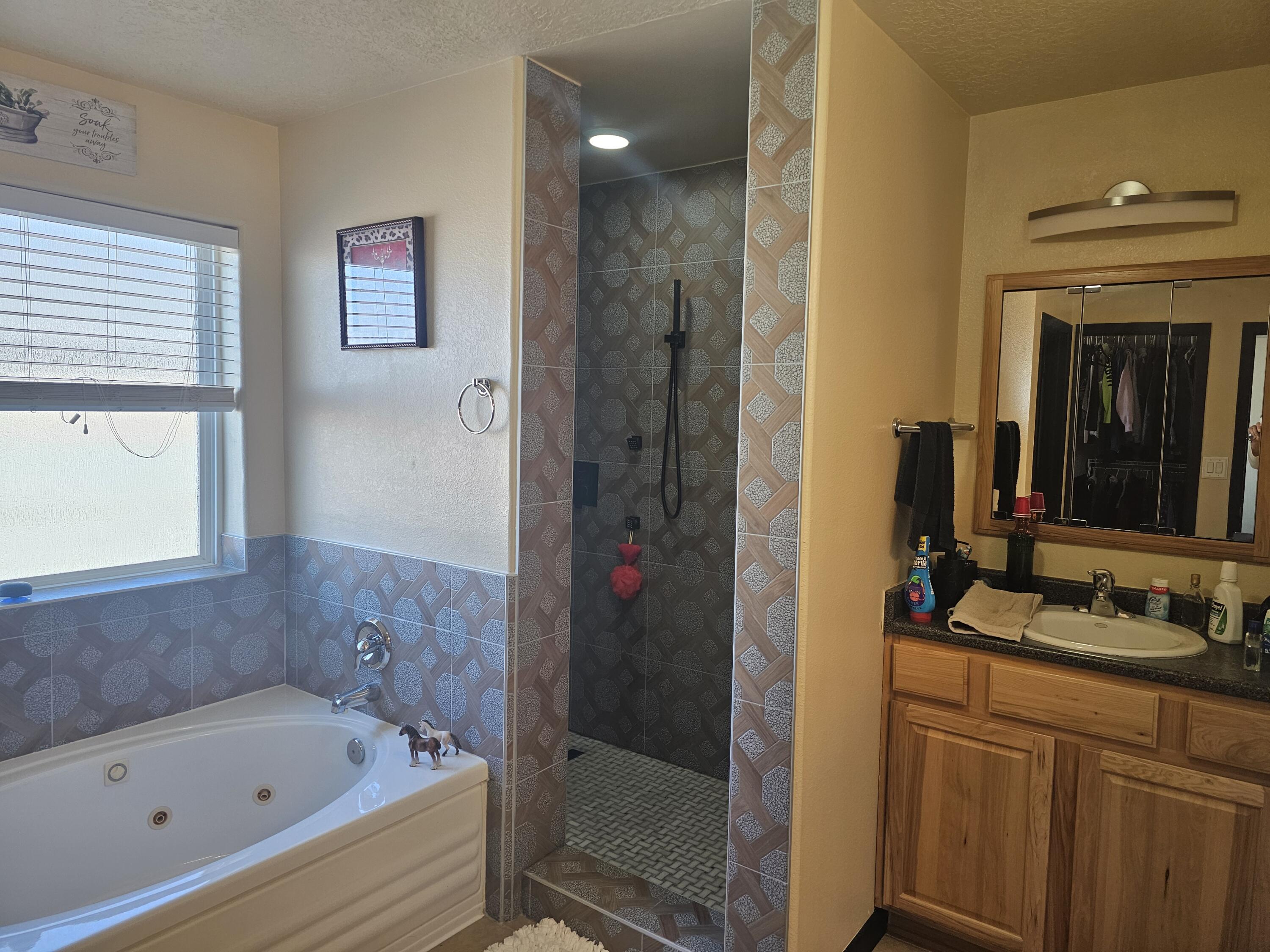 1124 REYNOSA Loop SE