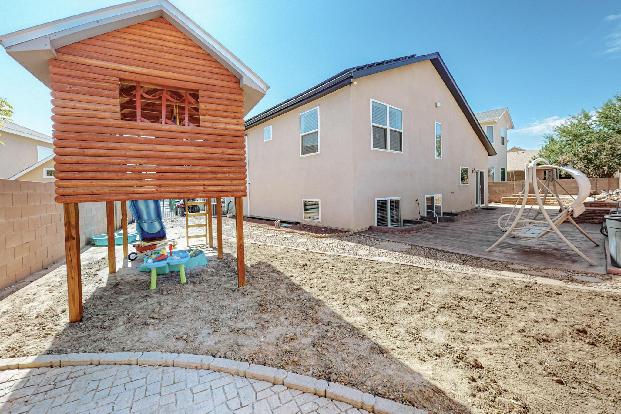 1124 REYNOSA Loop SE