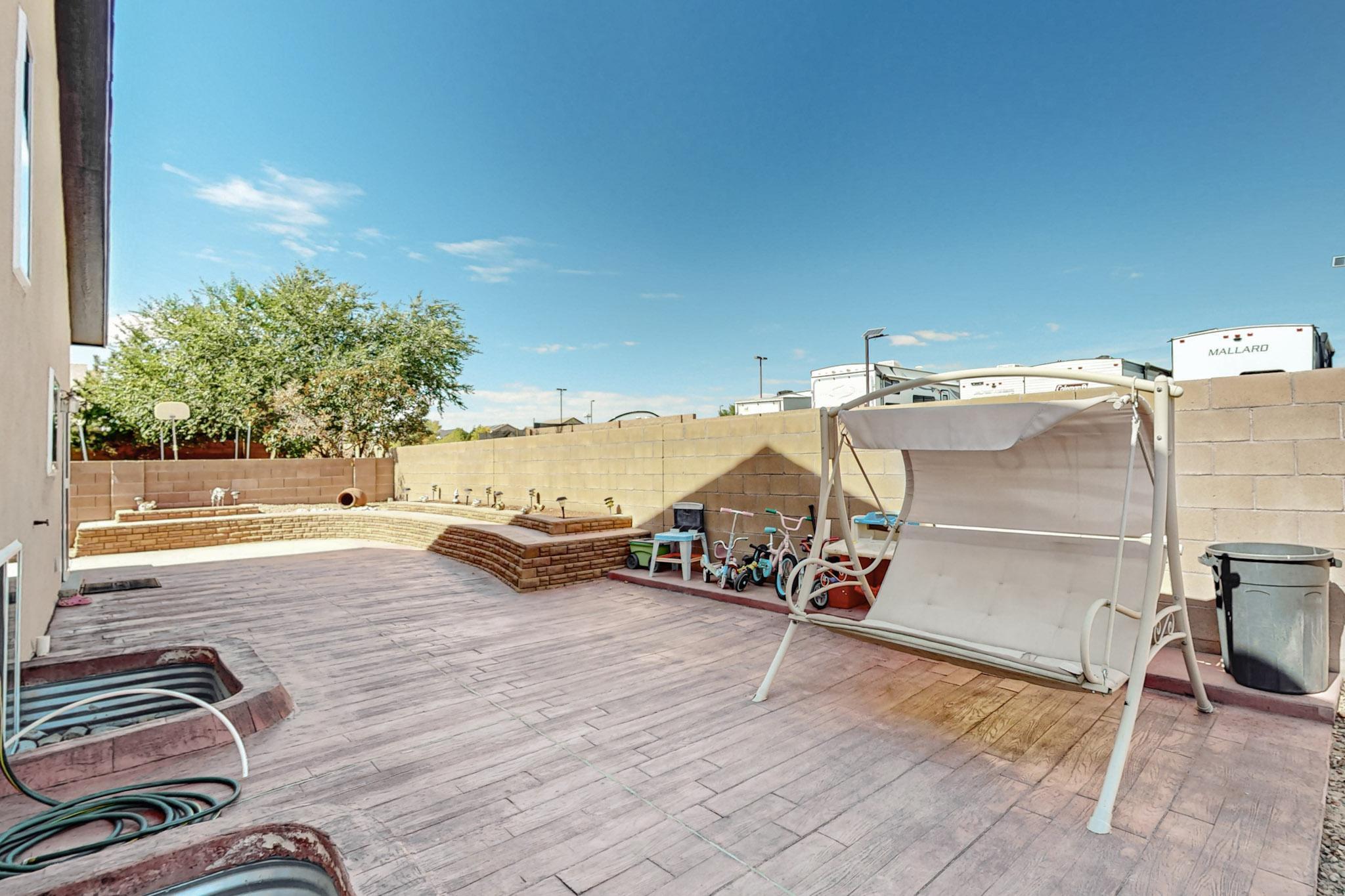 1124 REYNOSA Loop SE