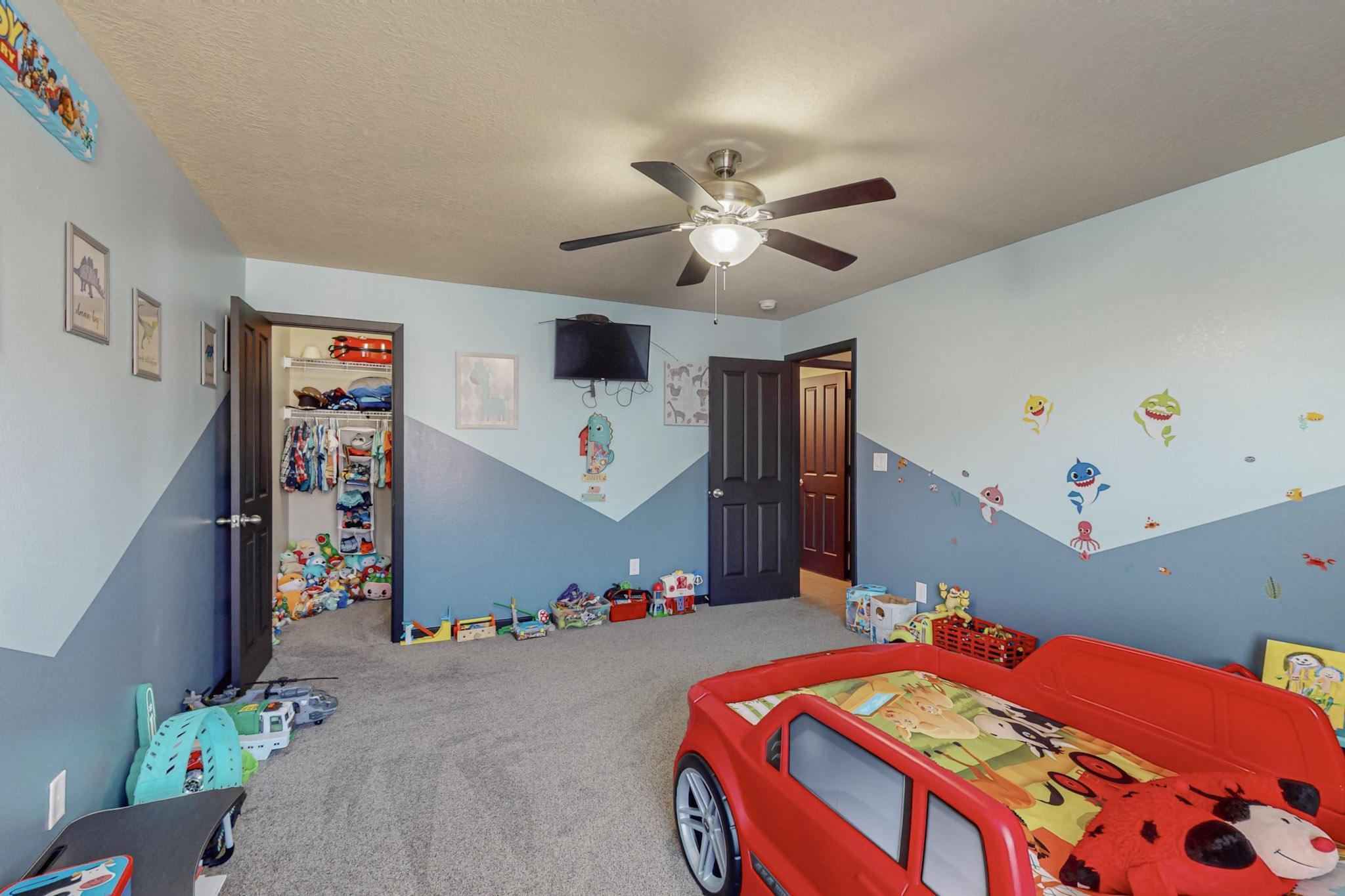 1124 REYNOSA Loop SE