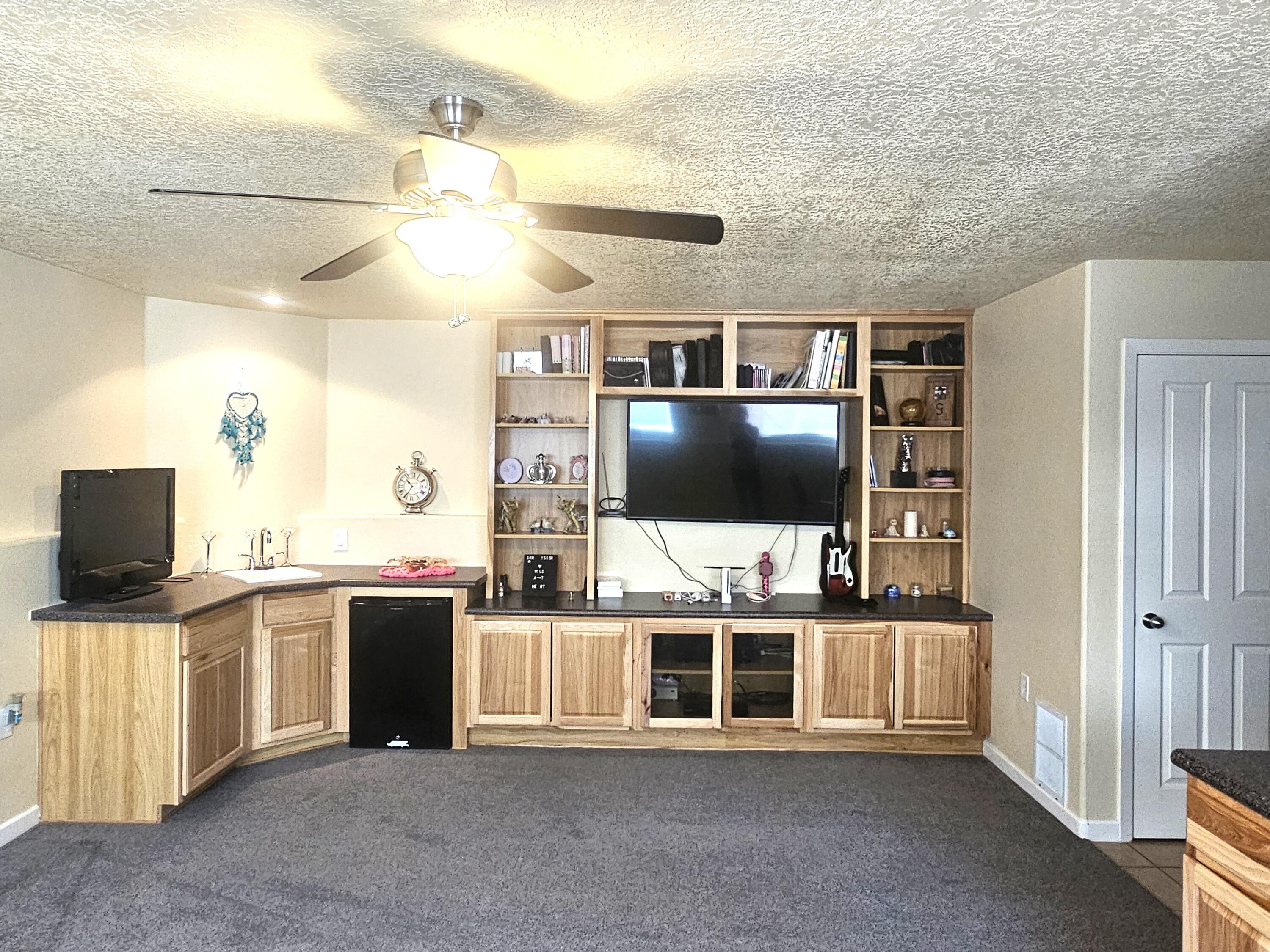 1124 REYNOSA Loop SE