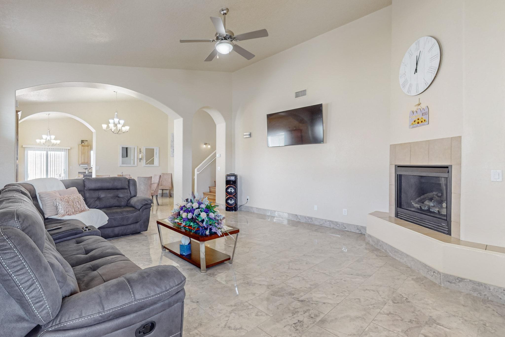 1124 REYNOSA Loop SE