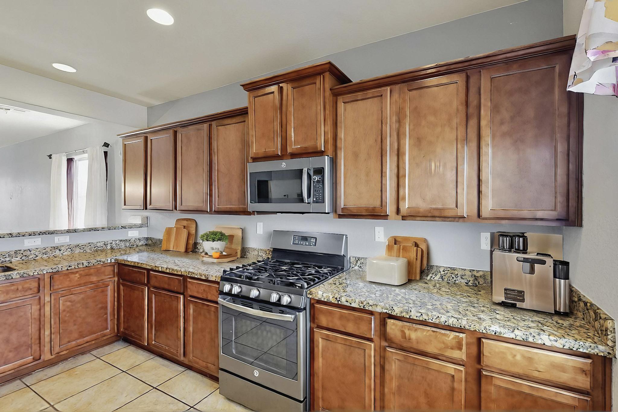 6745 Mountain Hawk Loop NE