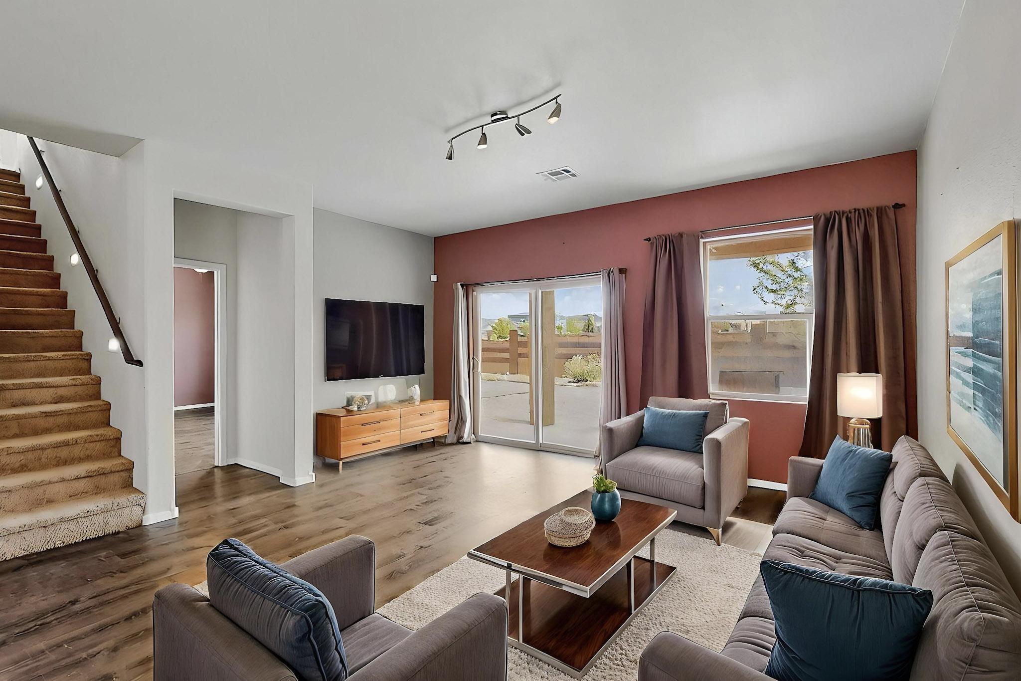 6745 Mountain Hawk Loop NE