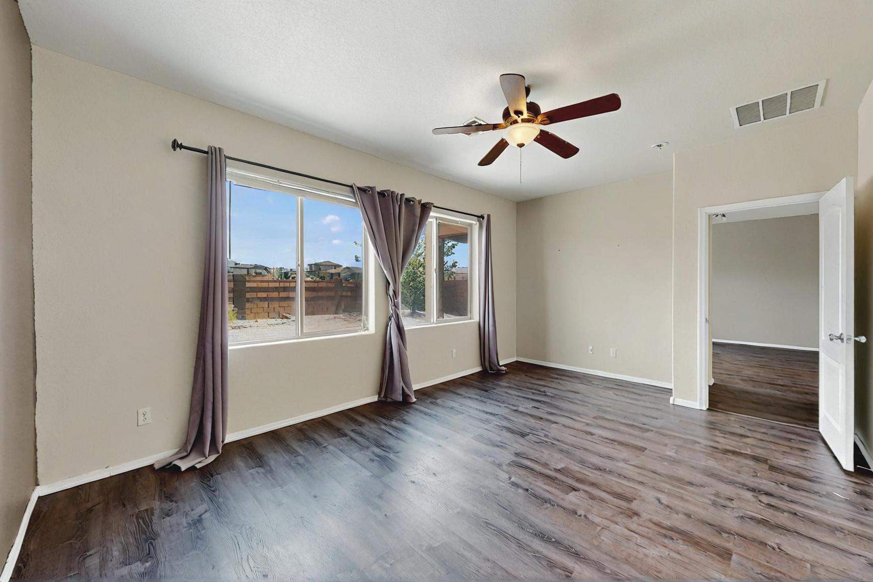 6745 Mountain Hawk Loop NE