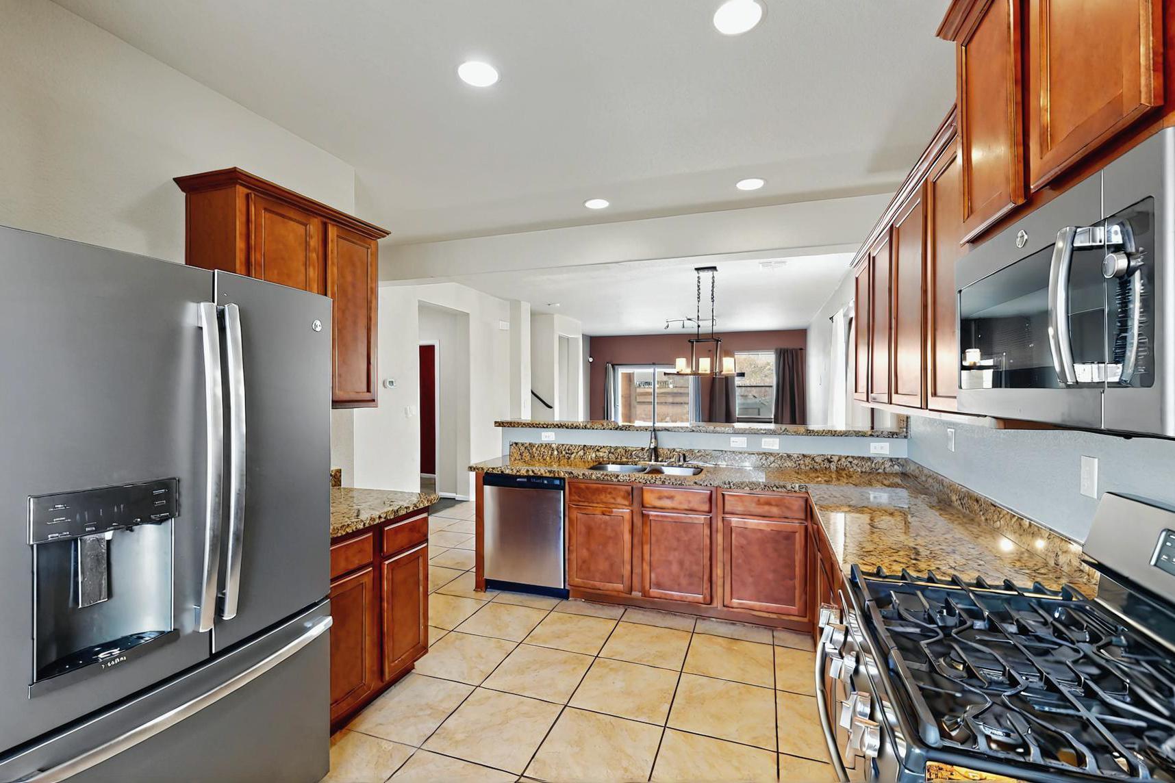 6745 Mountain Hawk Loop NE