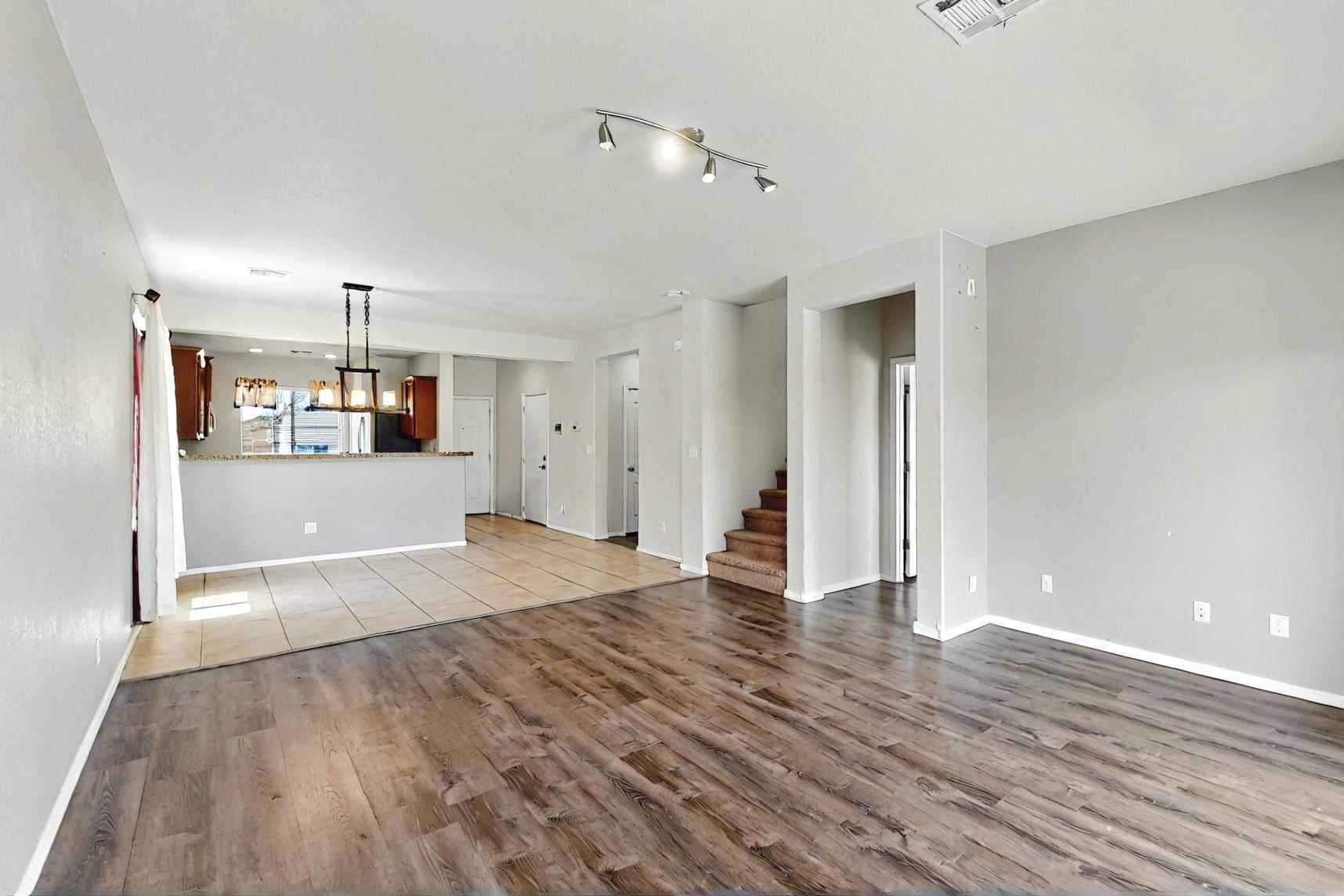 6745 Mountain Hawk Loop NE