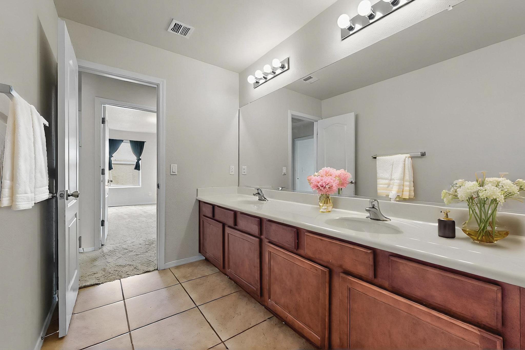 6745 Mountain Hawk Loop NE