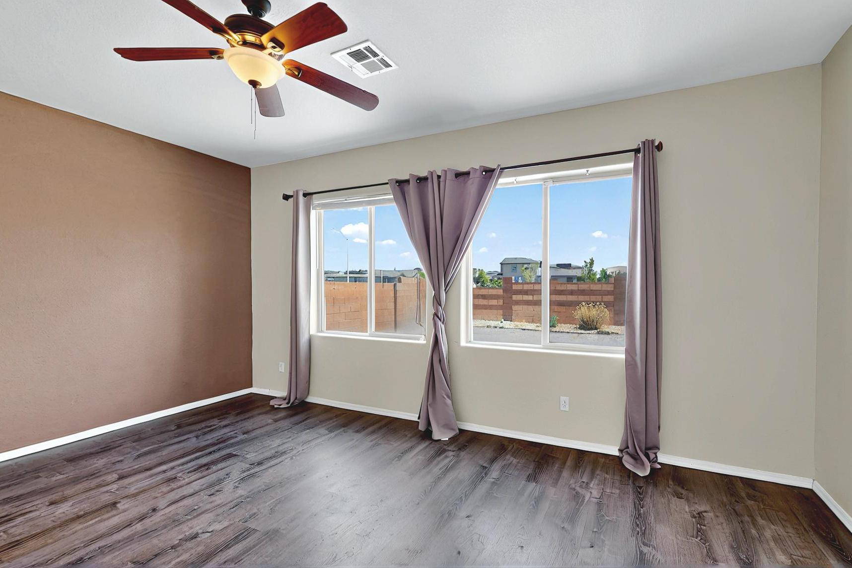 6745 Mountain Hawk Loop NE