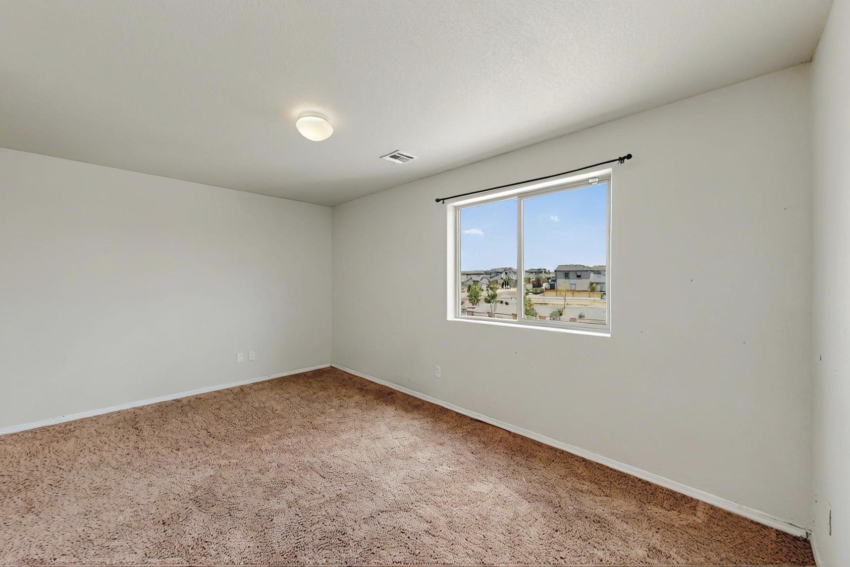 6745 Mountain Hawk Loop NE