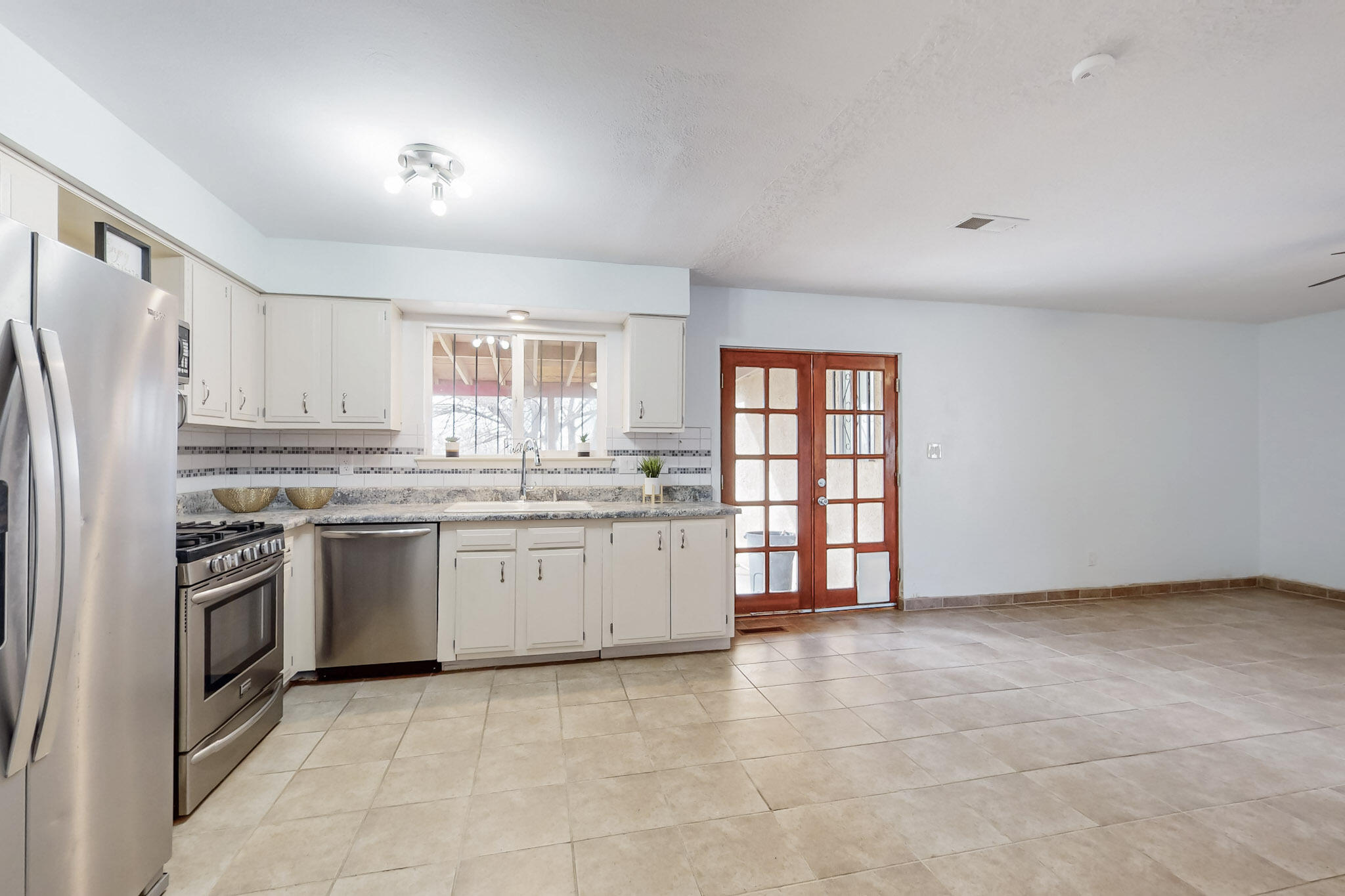 2413 FIGUEROA Drive NE