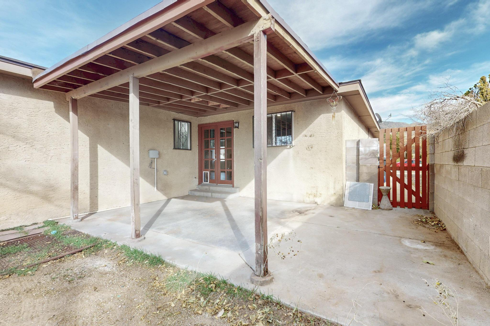 2413 FIGUEROA Drive NE