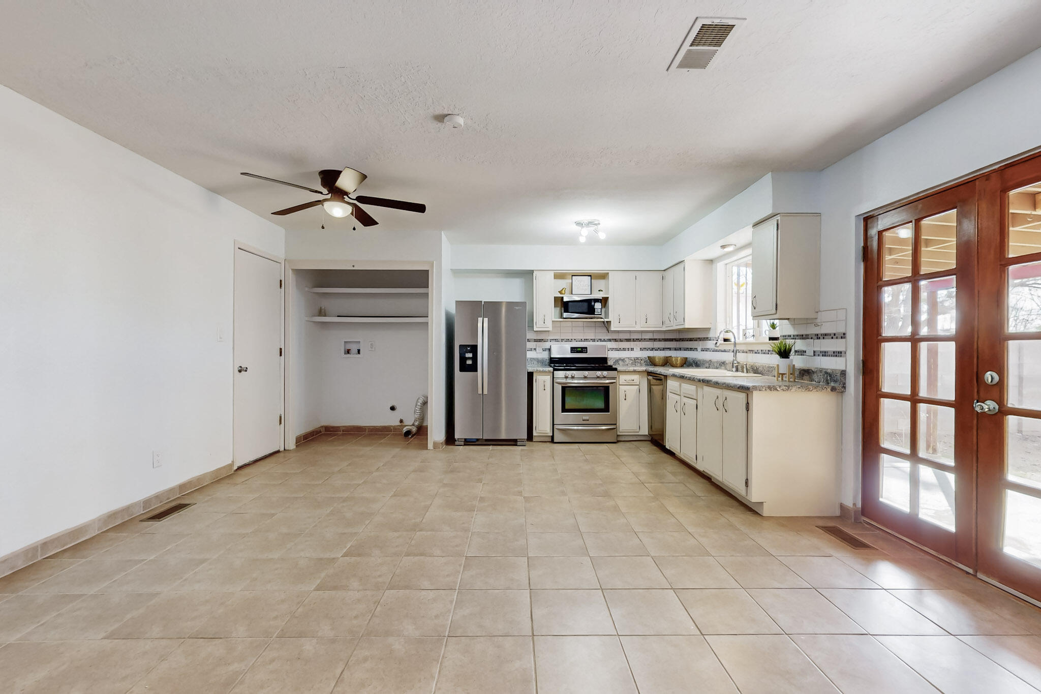 2413 FIGUEROA Drive NE