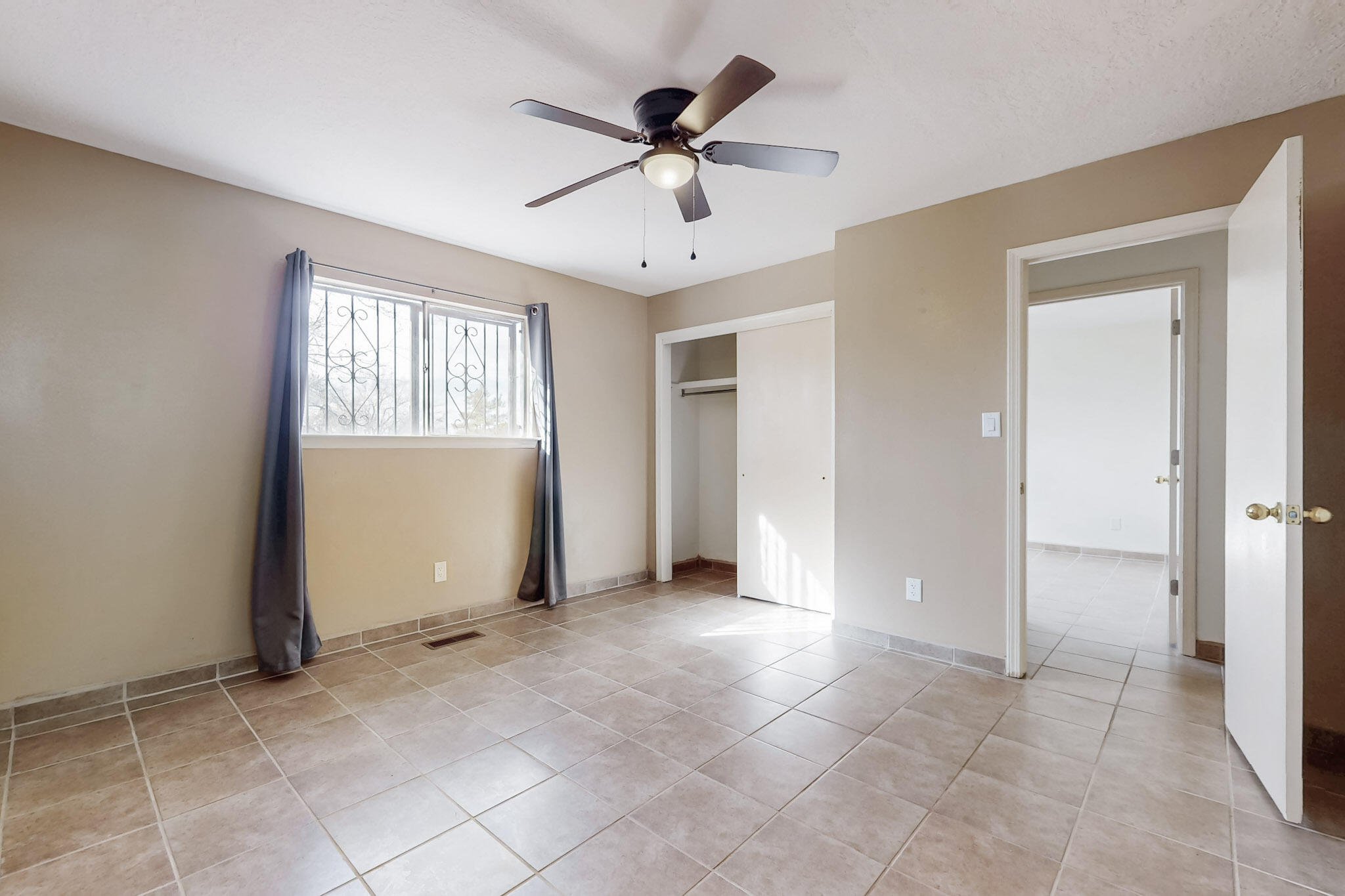 2413 FIGUEROA Drive NE