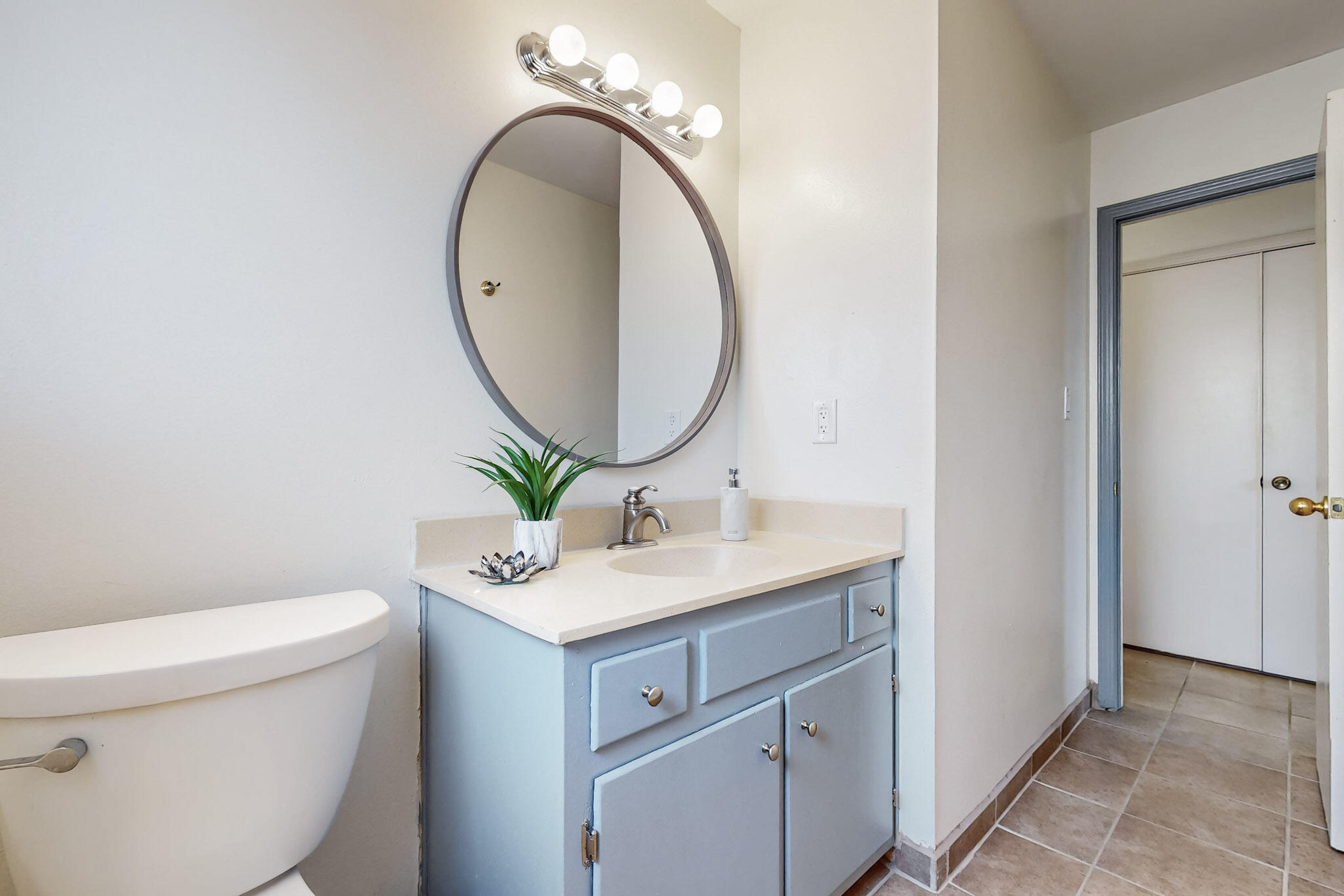 2413 FIGUEROA Drive NE