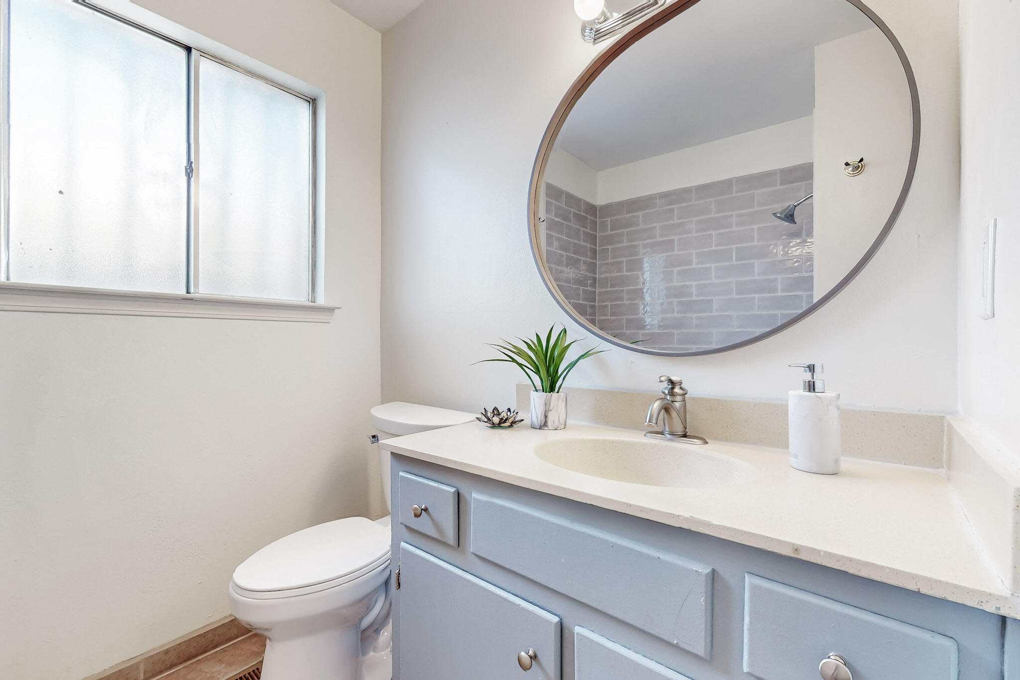 2413 FIGUEROA Drive NE