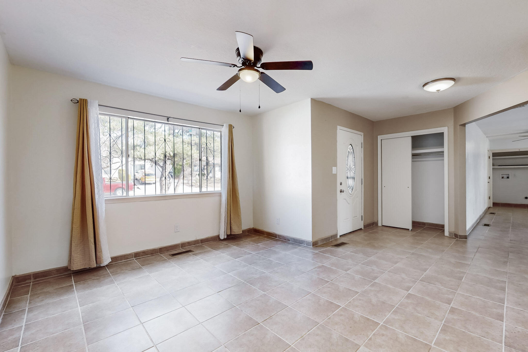 2413 FIGUEROA Drive NE