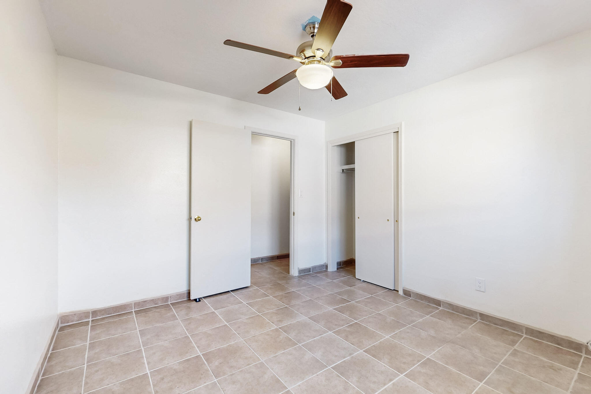 2413 FIGUEROA Drive NE