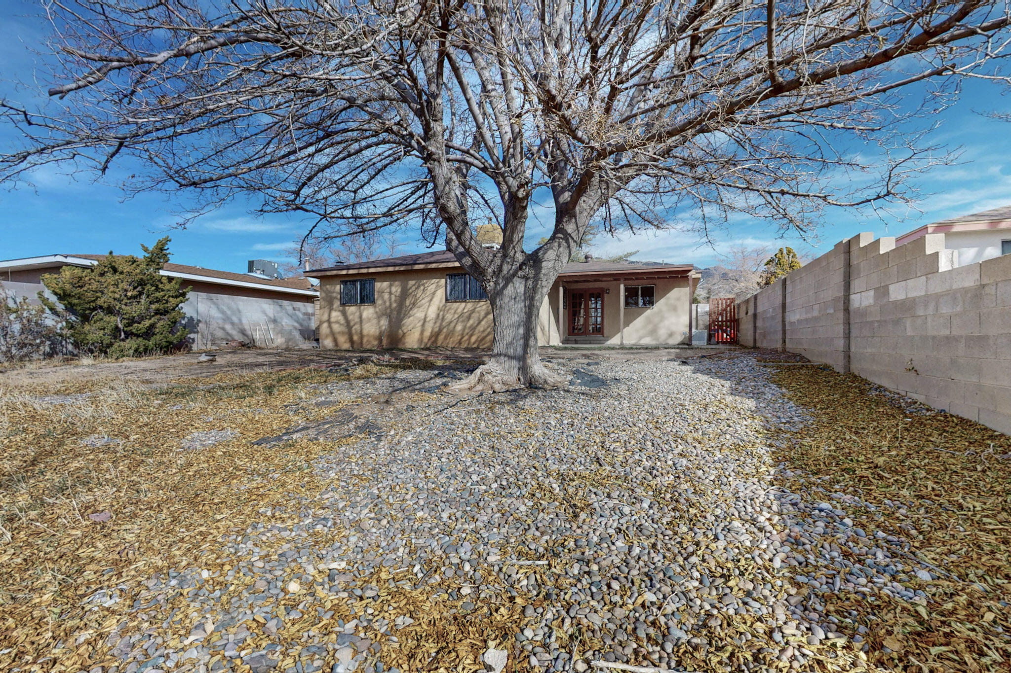 2413 FIGUEROA Drive NE