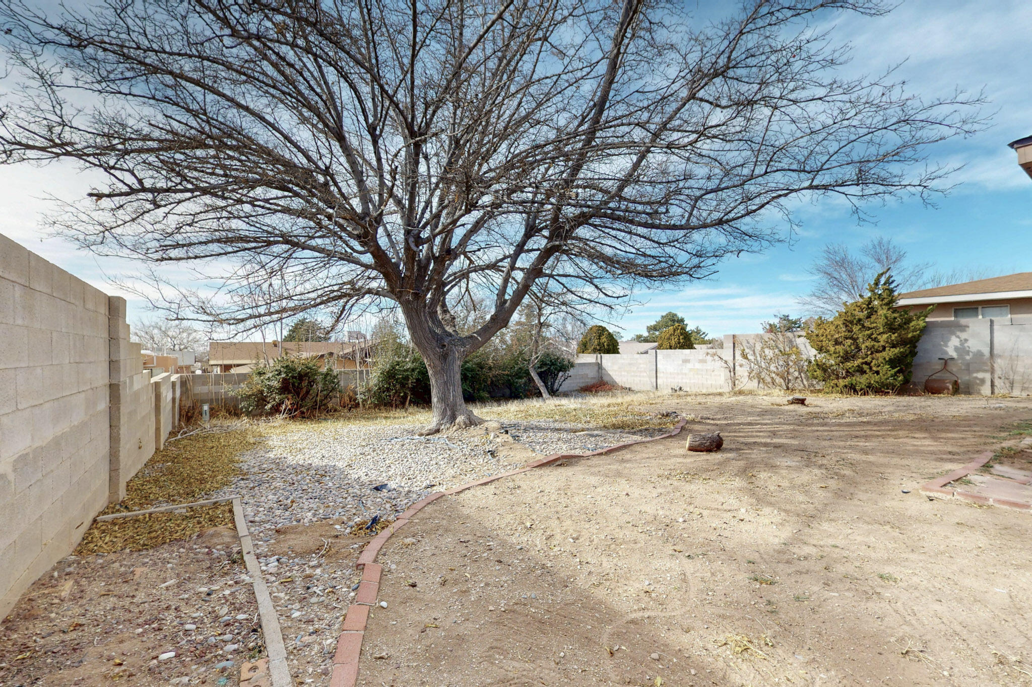 2413 FIGUEROA Drive NE