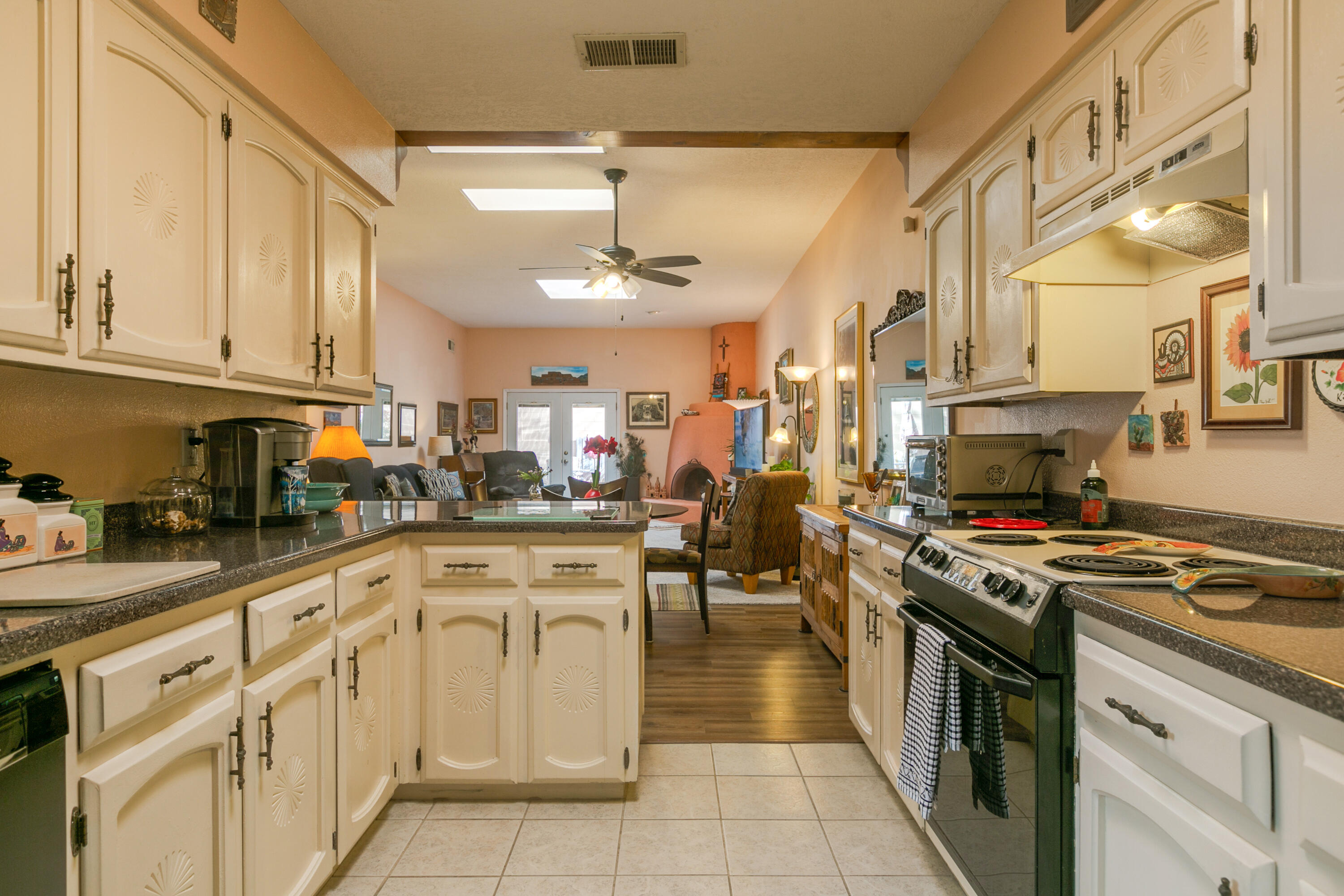 12828 DONETTE Court NE