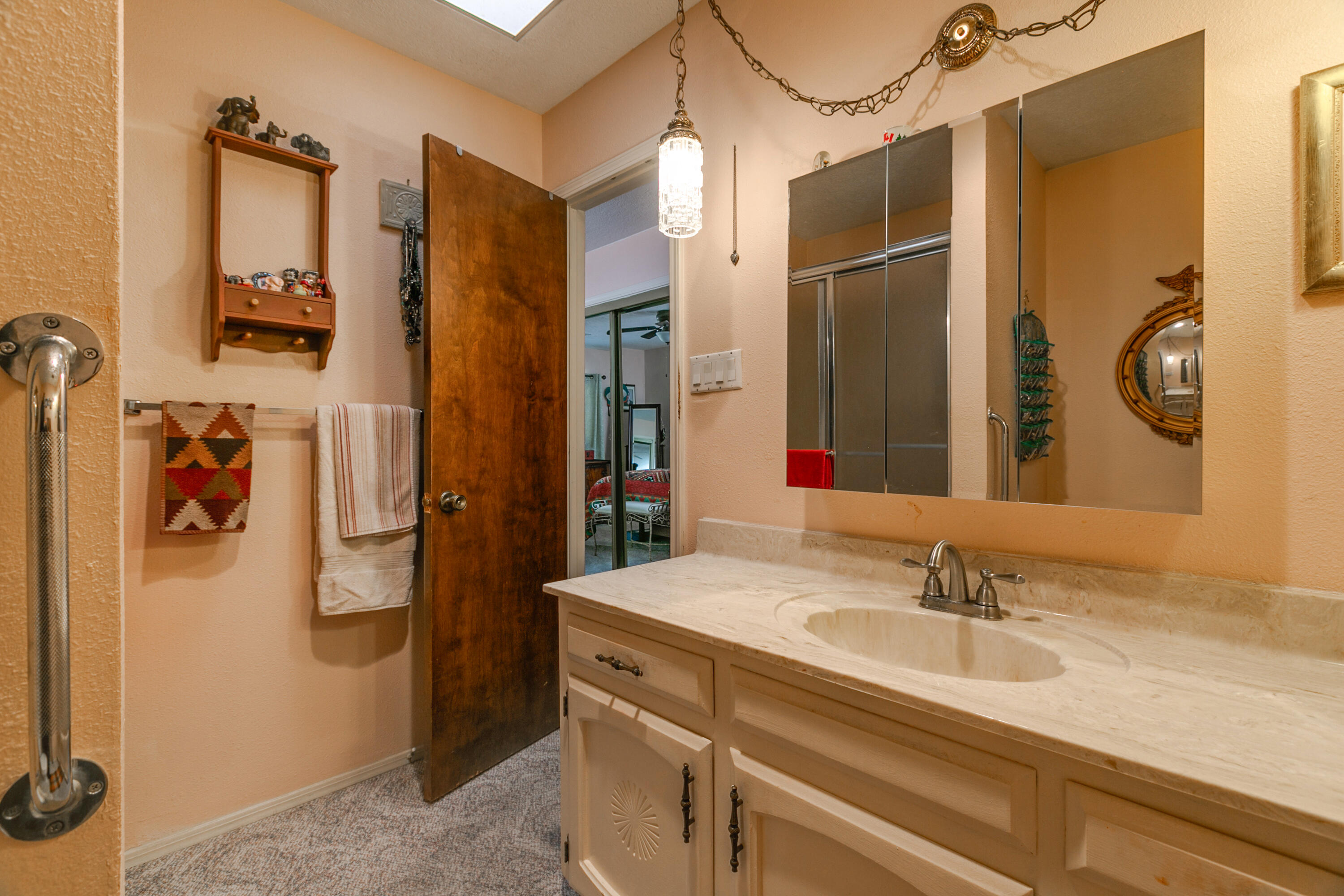 12828 DONETTE Court NE