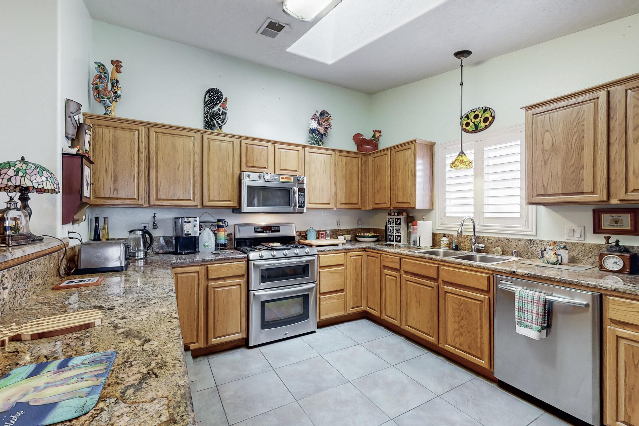 8304 CAMINO DEL VENADO NW